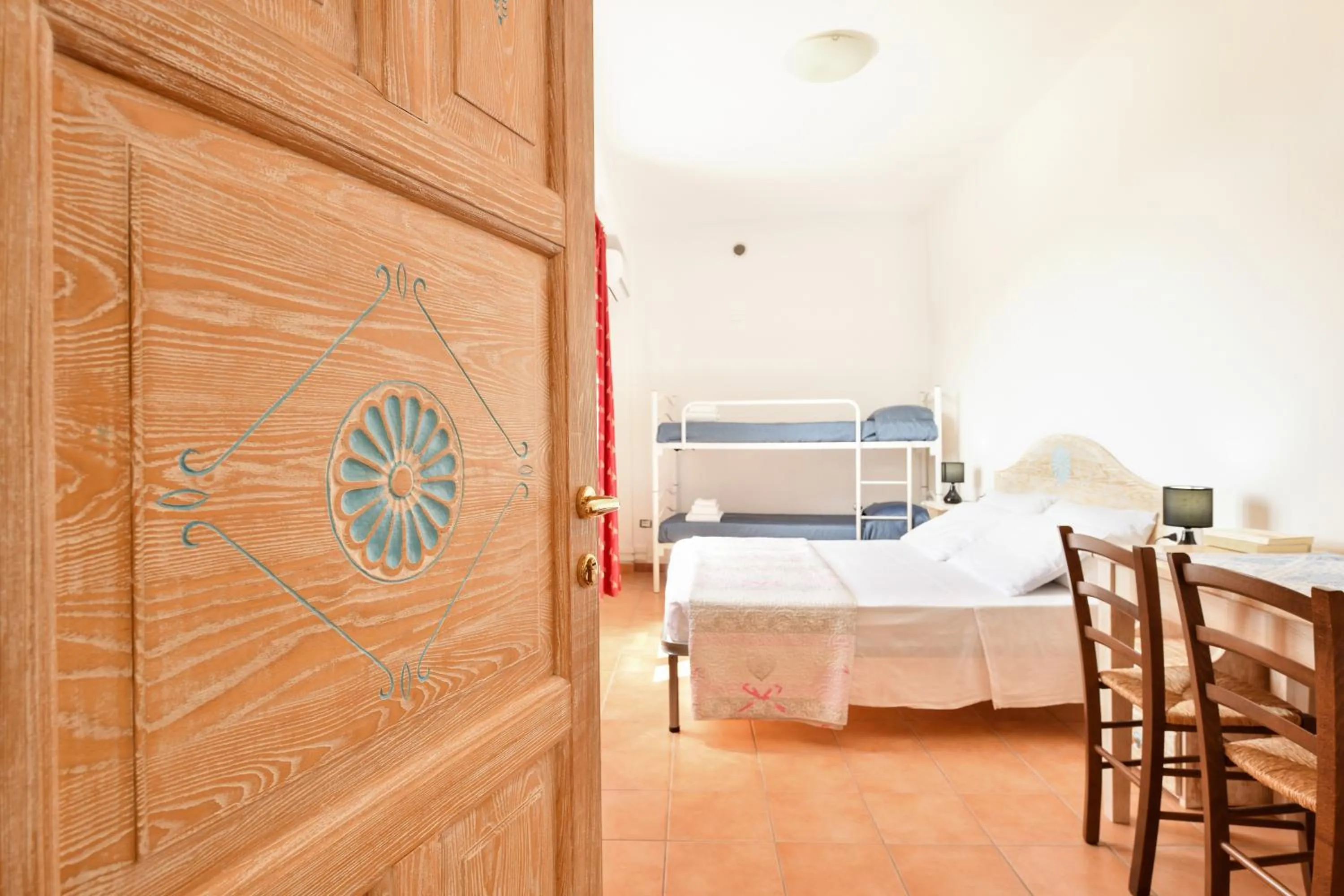 Living room, Bed in Appartamento Sa Pintadera