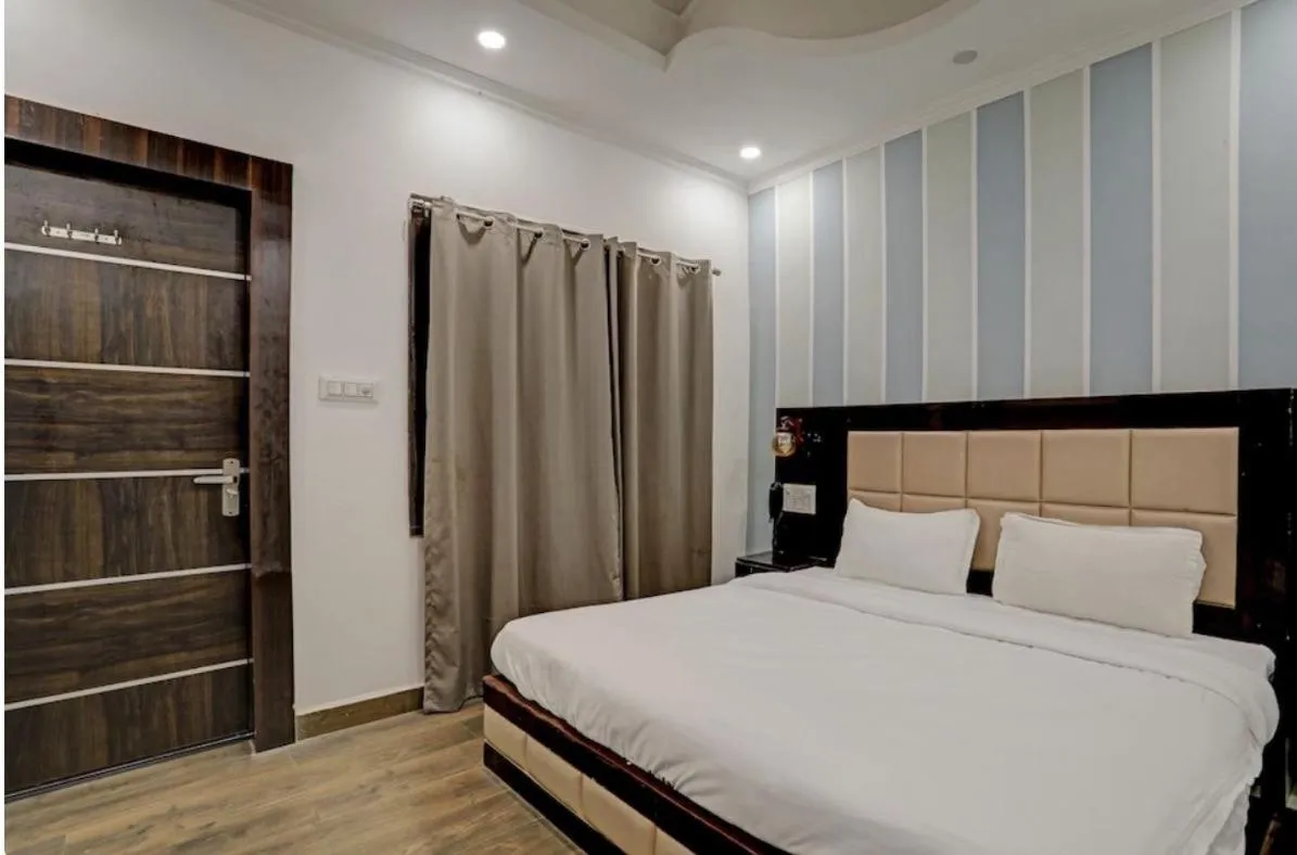 Bed in Madpackers Khajuraho