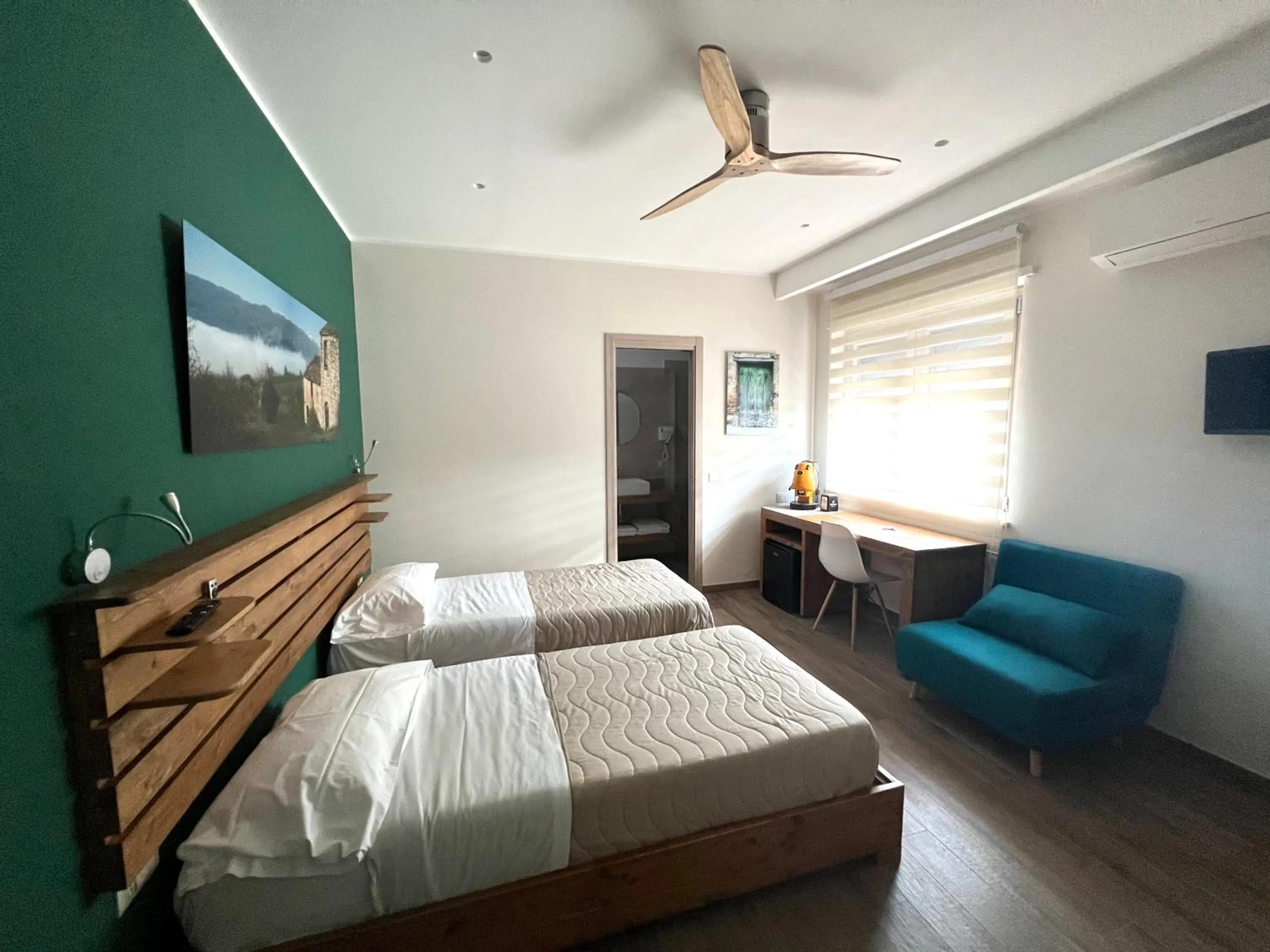 Photo of the whole room, Bed in Why Not B&B