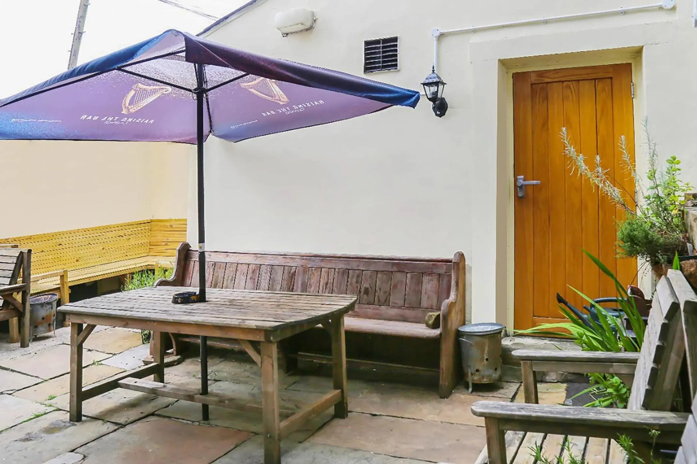 Lobby or reception in OYO Castle Hotel, Accrington Lobby or reception in OYO Castle Hotel, Accrington