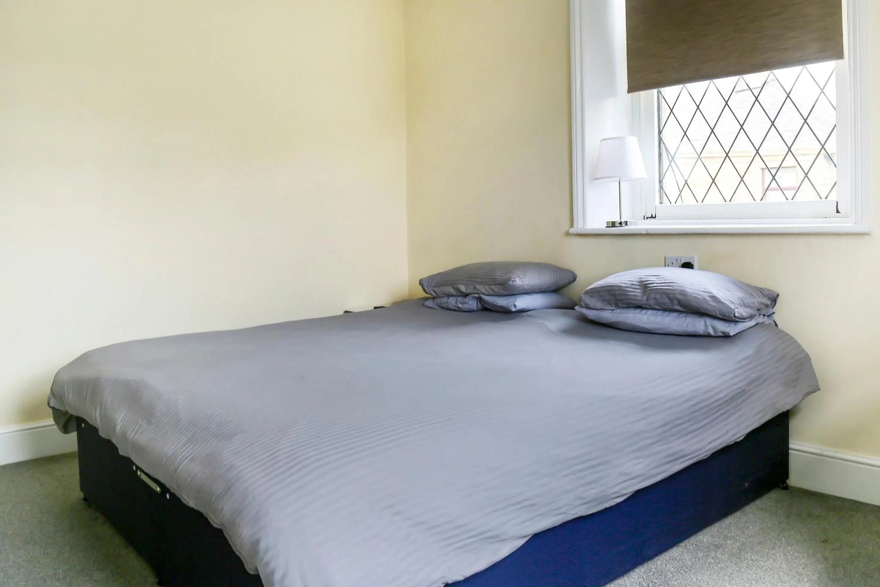 Bedroom, Bed in OYO Castle Hotel, Accrington