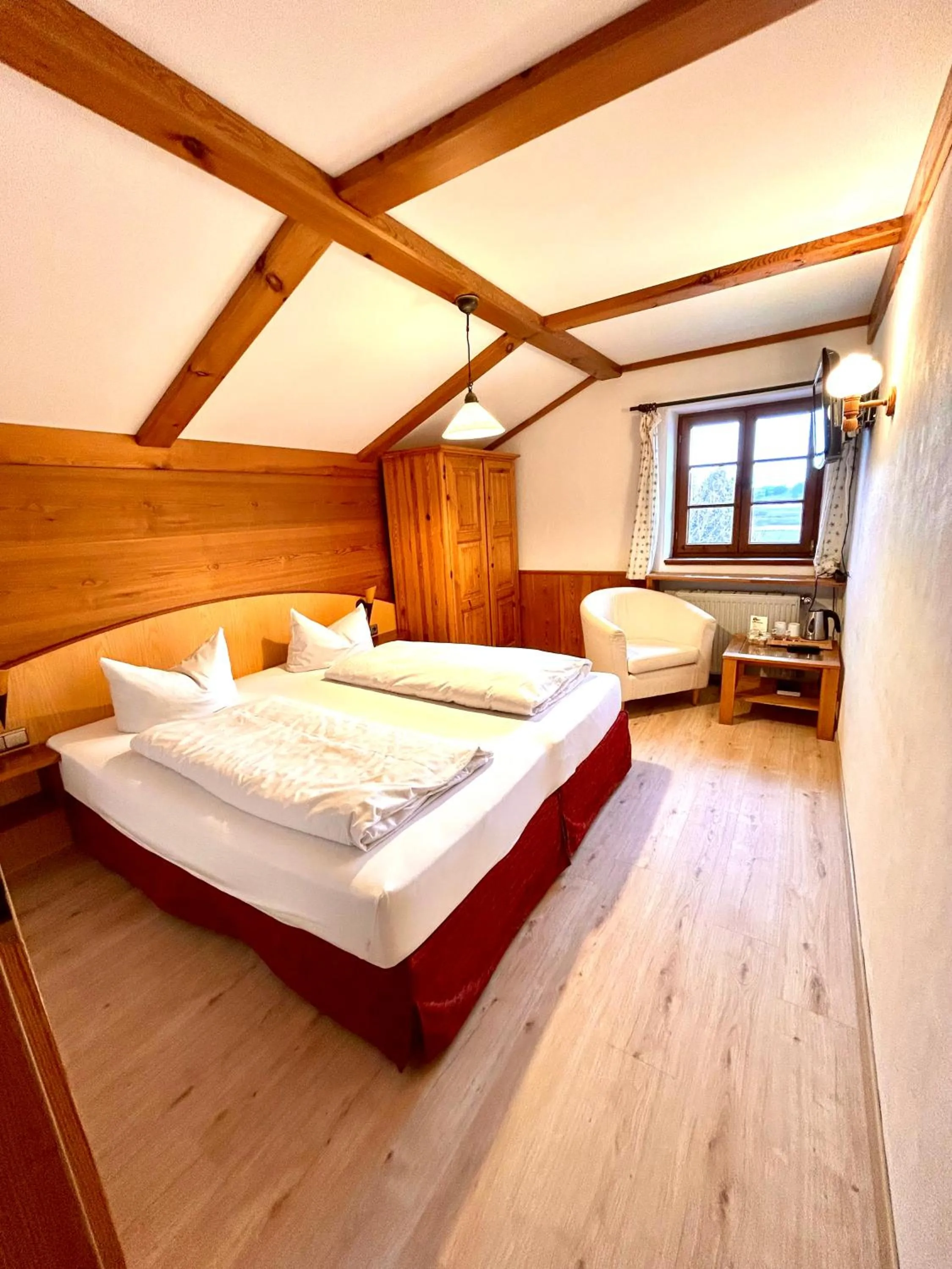 Photo of the whole room, Bed in Landhotel Huberhof