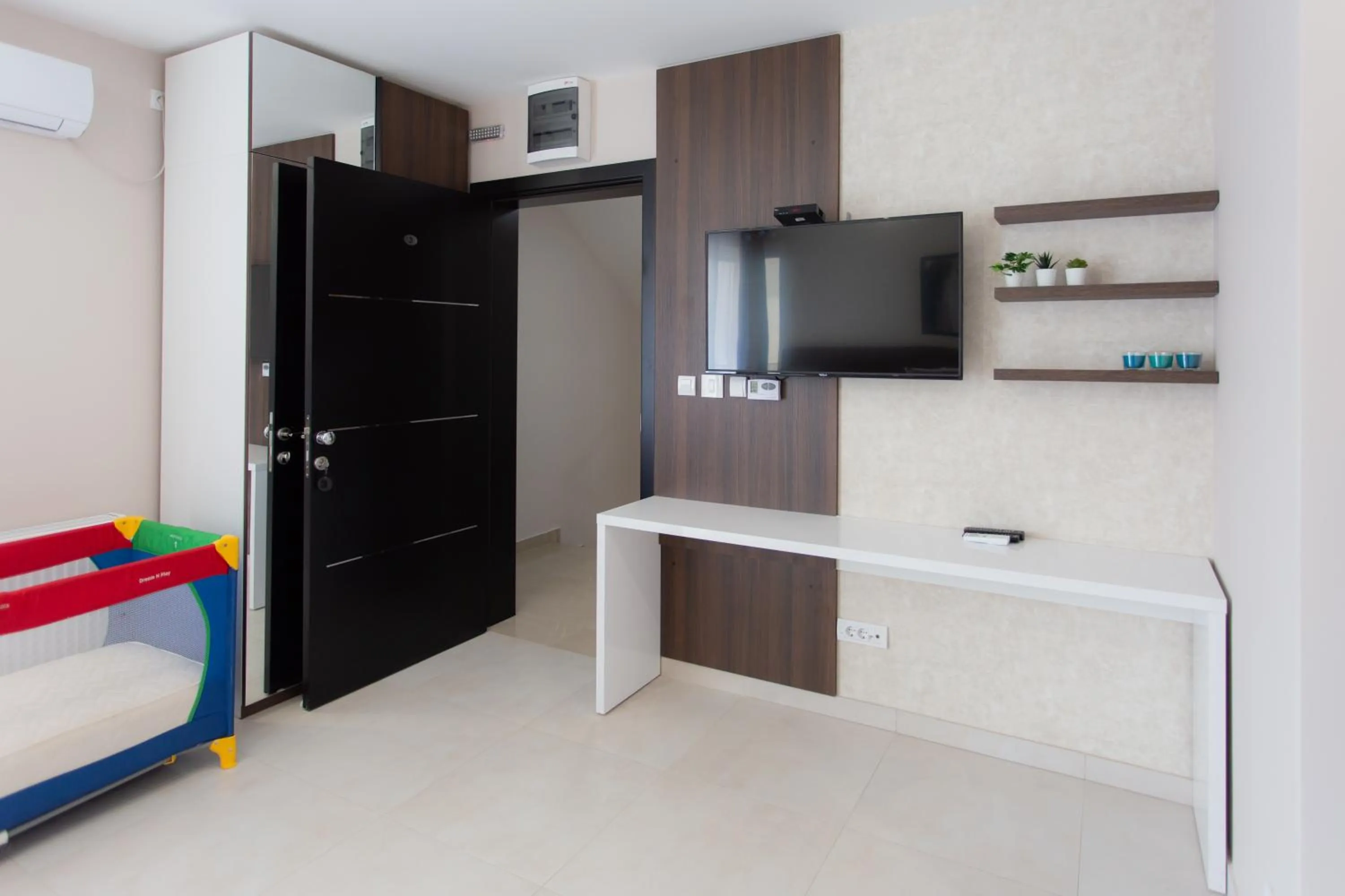 Patio, Bed in Villa BonnaDea