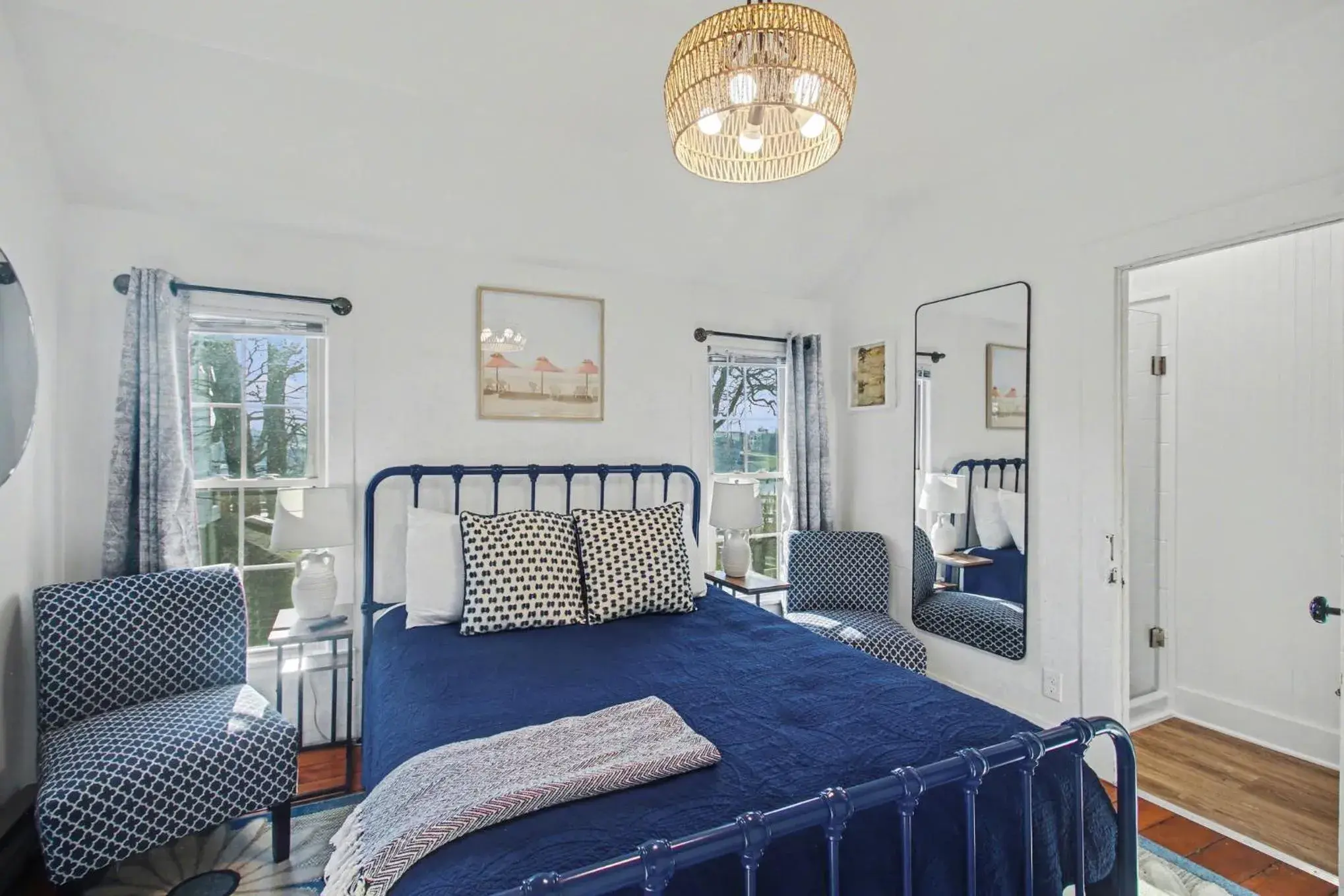 Double Room with Garden View in Waters View Inn Double Room with Garden View in Waters View Inn