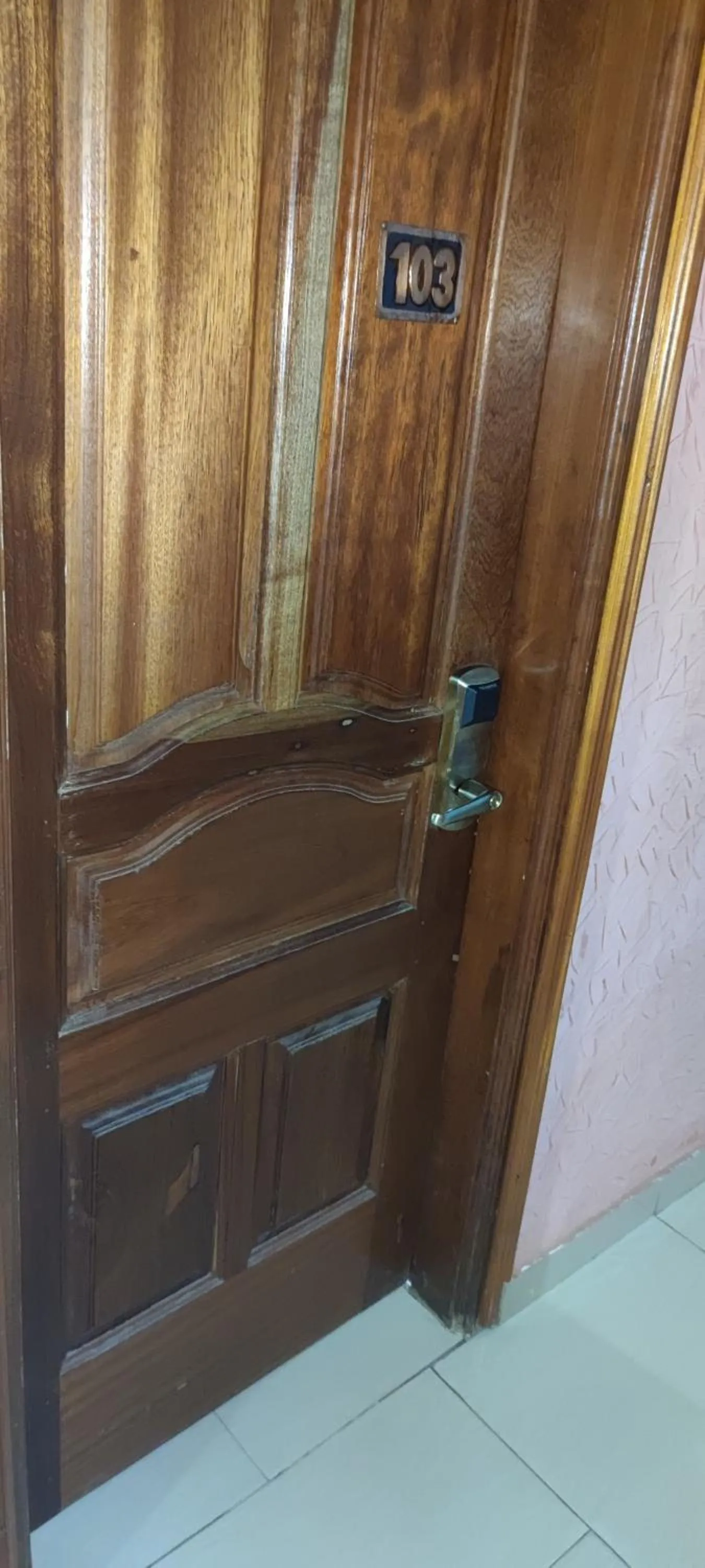 Facade/entrance in HOTEL-LE-PARISIEN