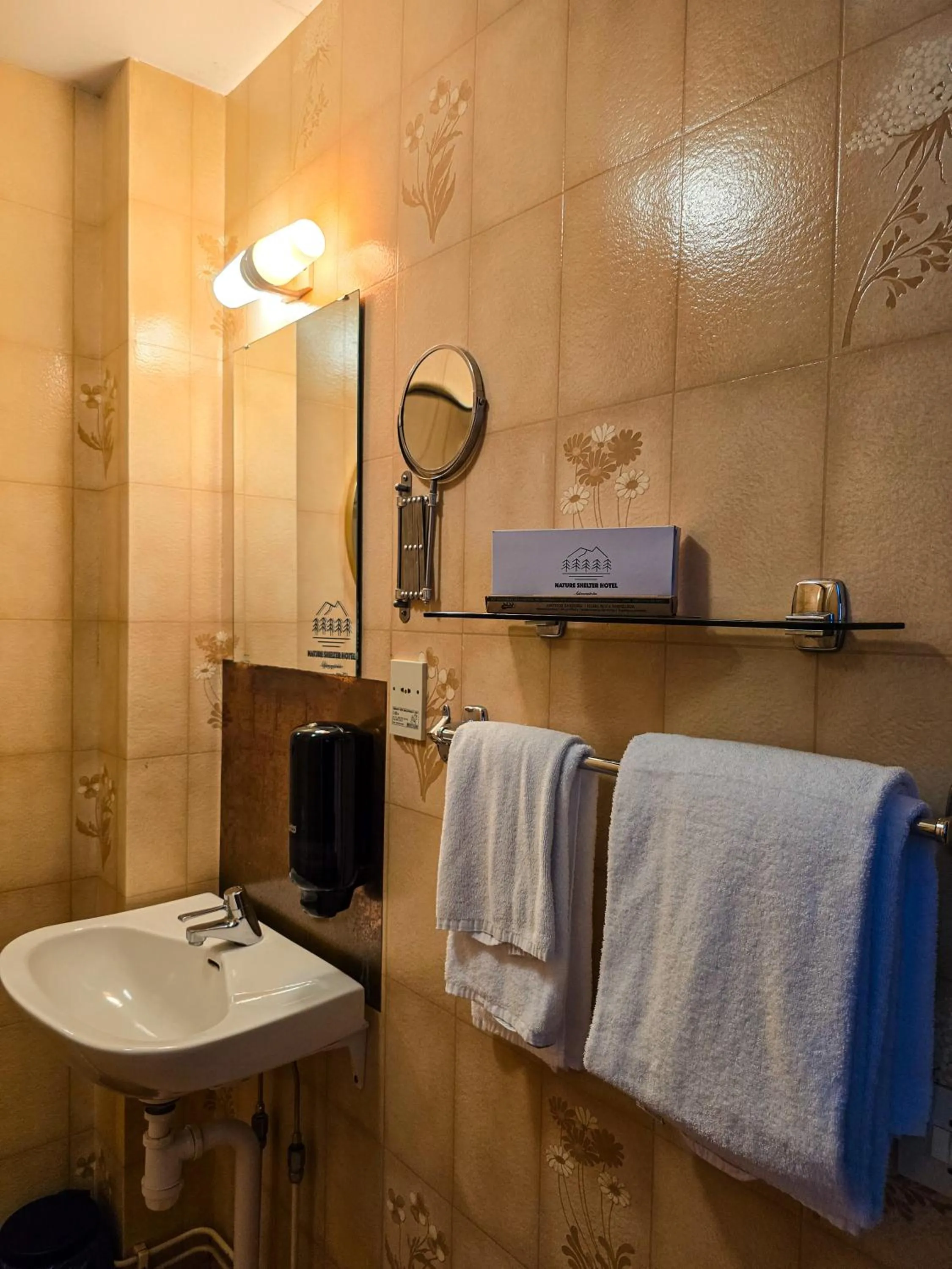 Shower in Nature Shelter Hotel