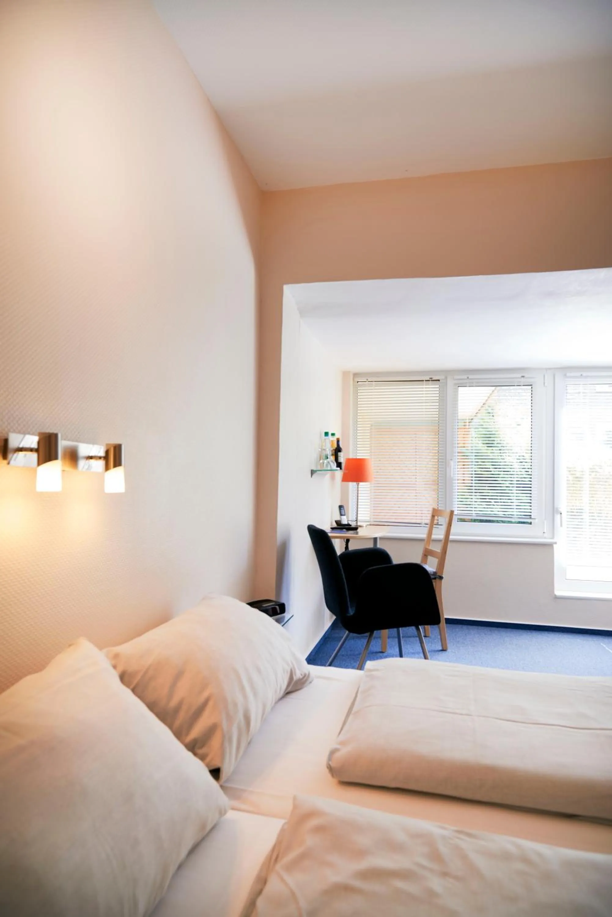 Photo of the whole room, Bed in Hotel Am Mühlenteich