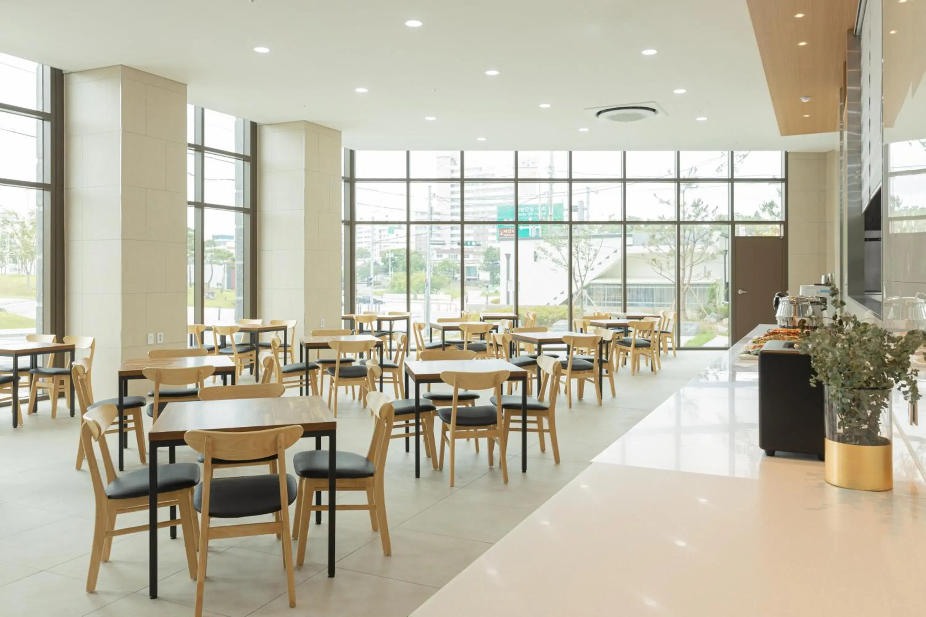 Restaurant/places to eat in CENTUMMARK Hotel YangYang Restaurant/places to eat in CENTUMMARK Hotel YangYang