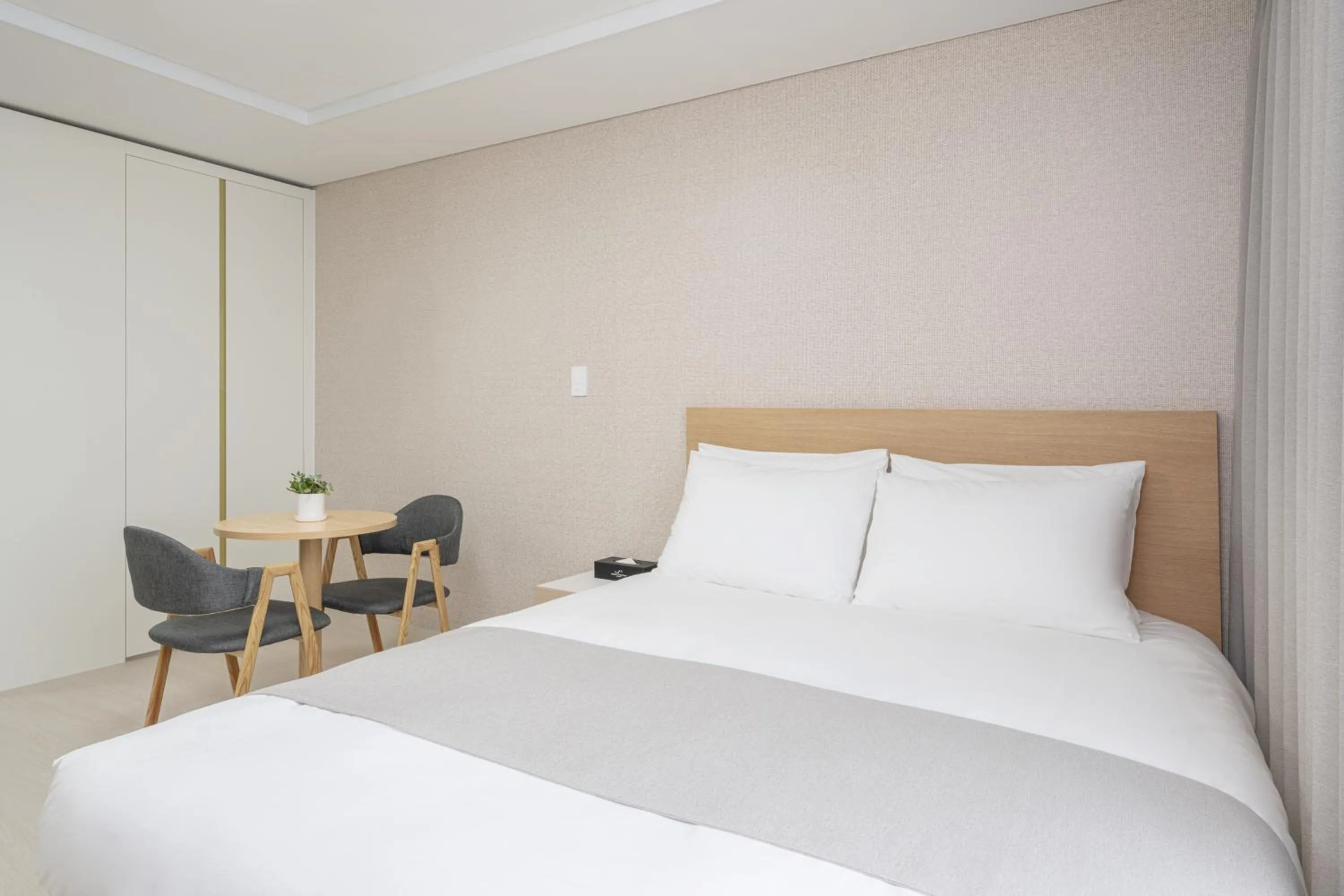 Photo of the whole room in CENTUMMARK Hotel YangYang