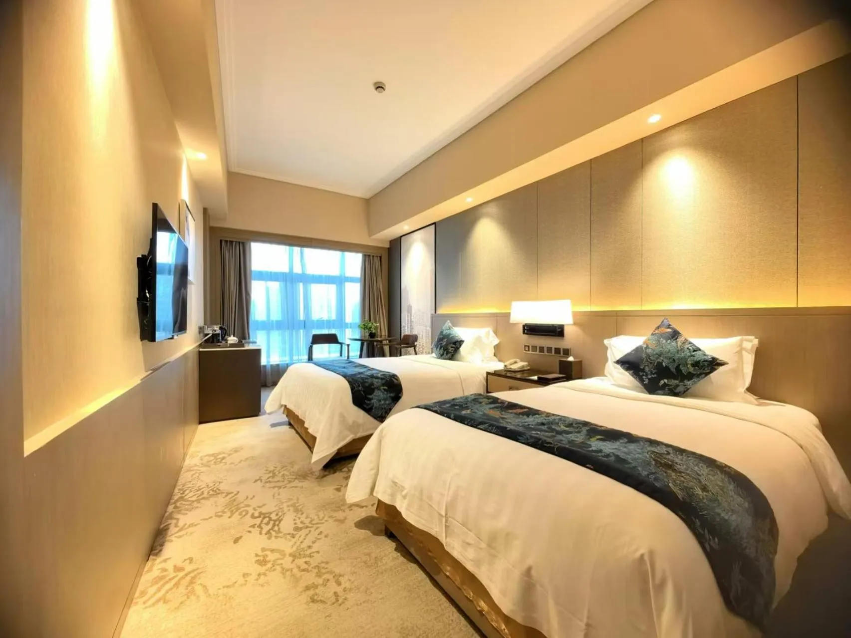 Bed in Jin Jiang Pine City Hotel
