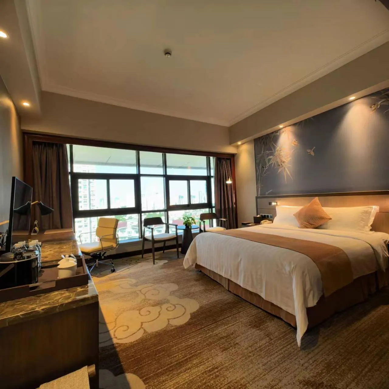 Photo of the whole room, Bed in Jin Jiang Pine City Hotel