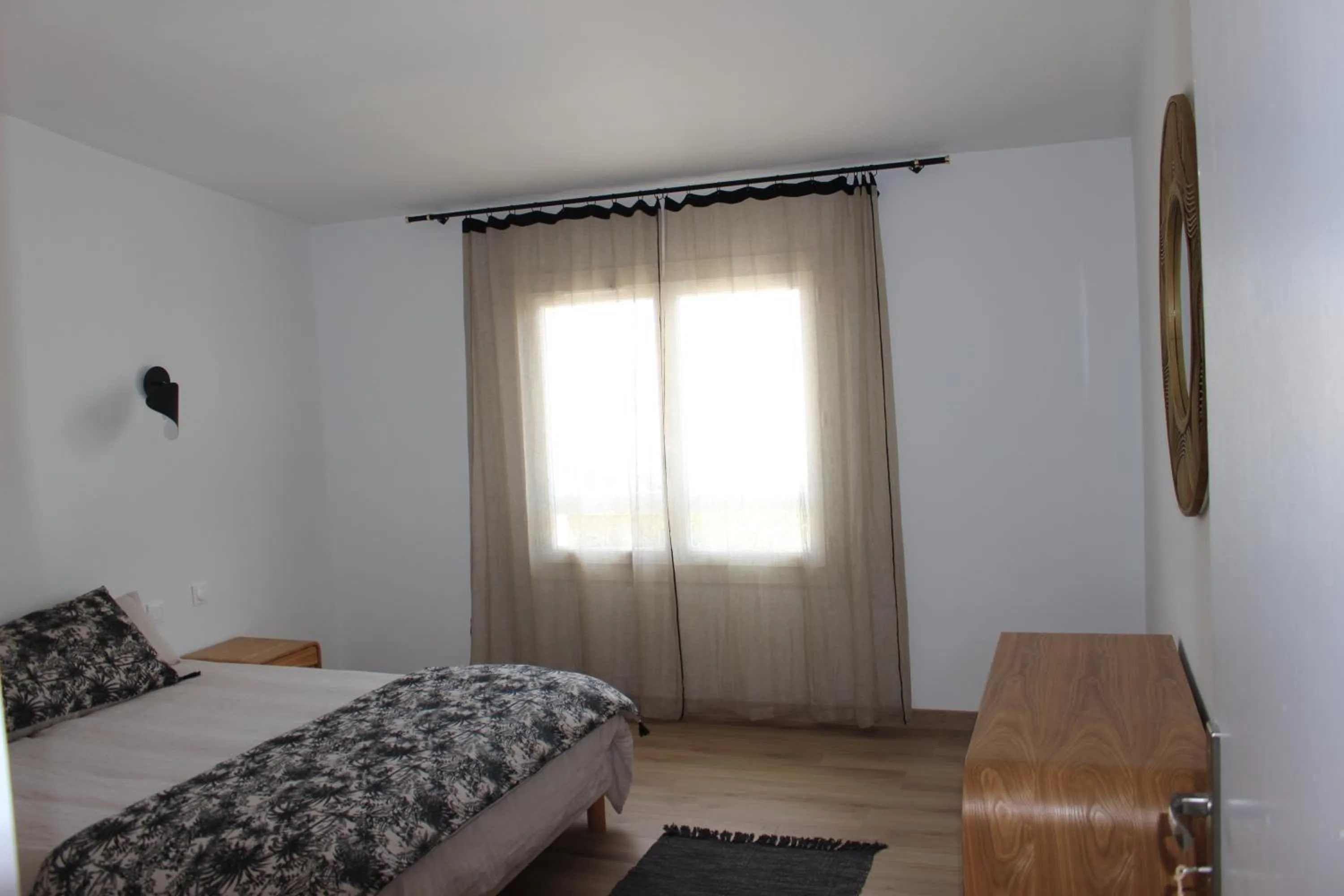 Le Terracotta , 2chambres, Terrasse, Piscine, Parking gratuit, Wifi, Climatisation