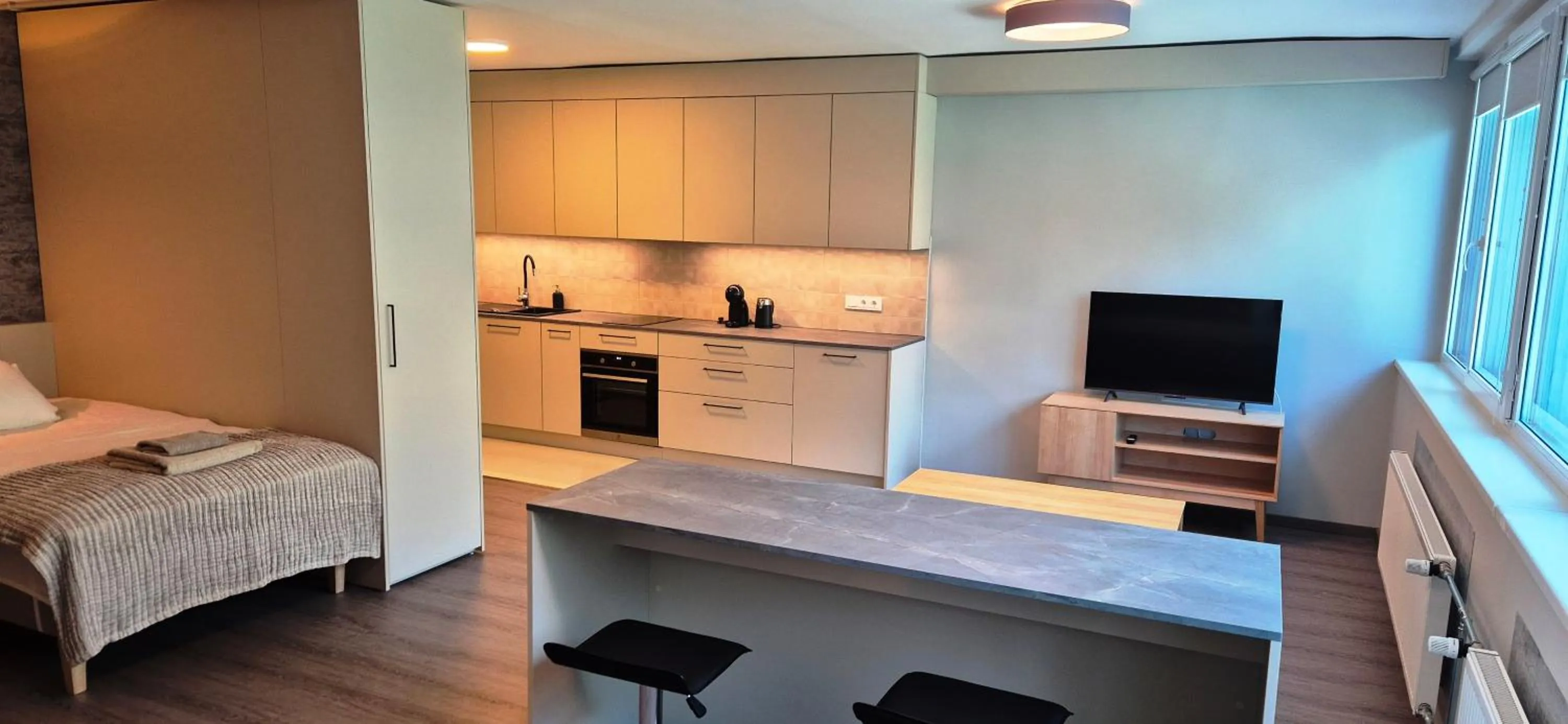 TV and multimedia, Bed in Hotel Jonapolis