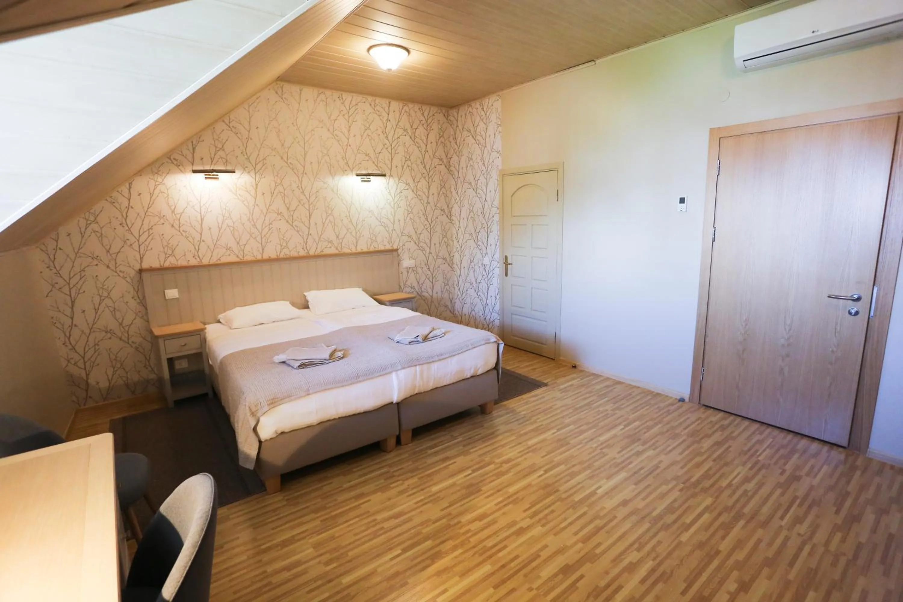 Photo of the whole room, Bed in Hotel Jonapolis