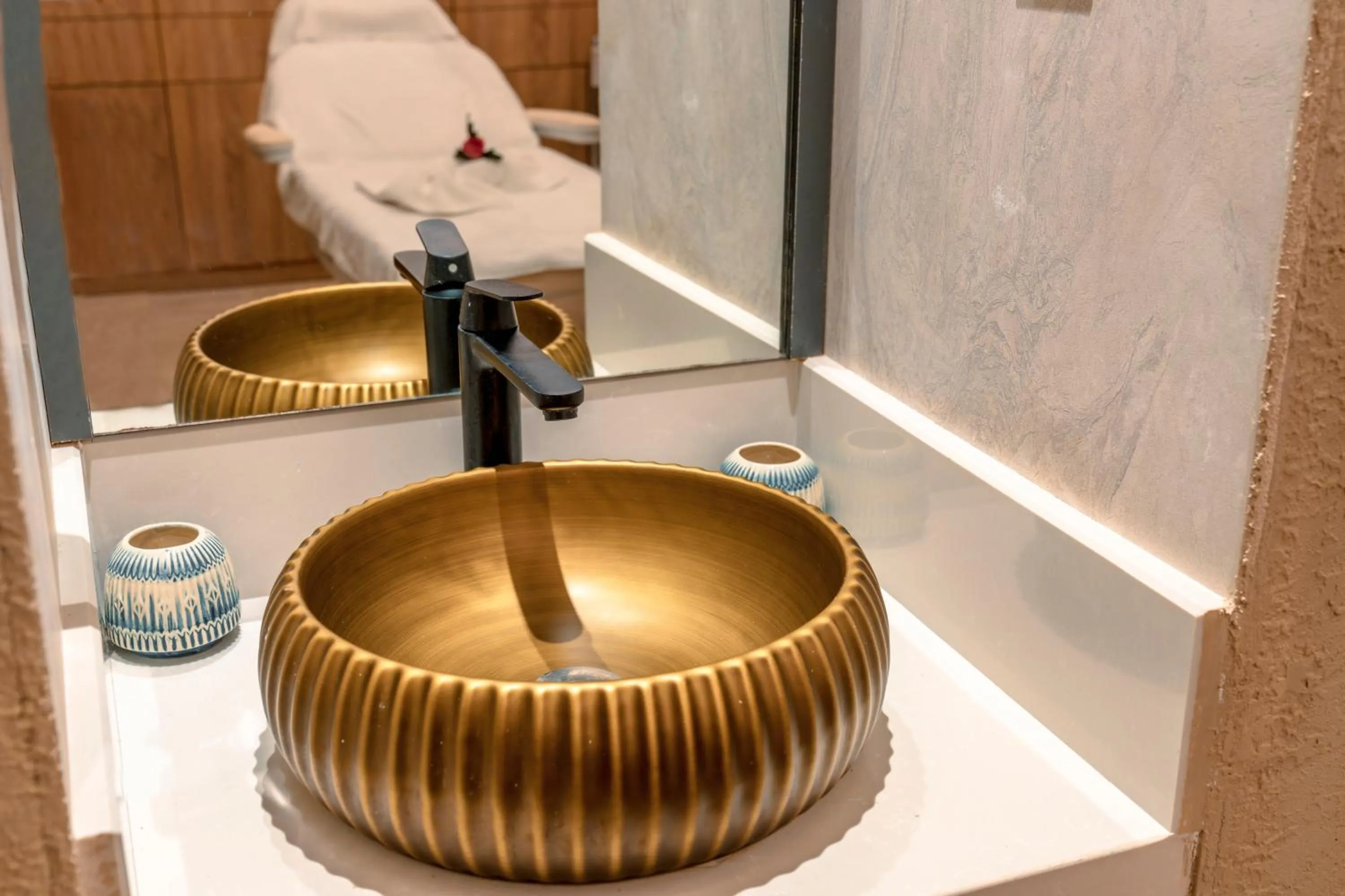 Massage in Liu Resorts