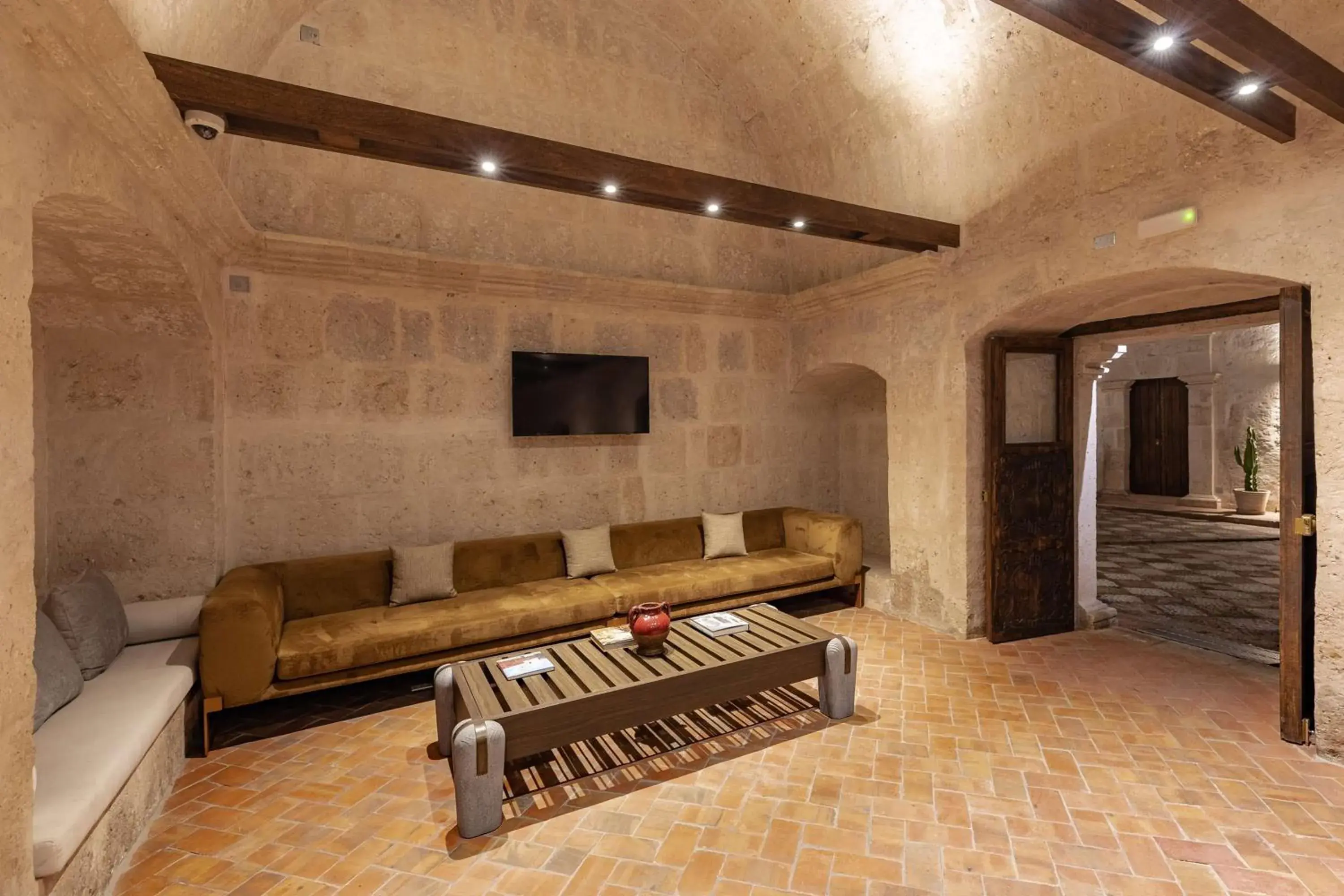 Lobby or reception in Hampton by Hilton Arequipa Lobby or reception in Hampton by Hilton Arequipa