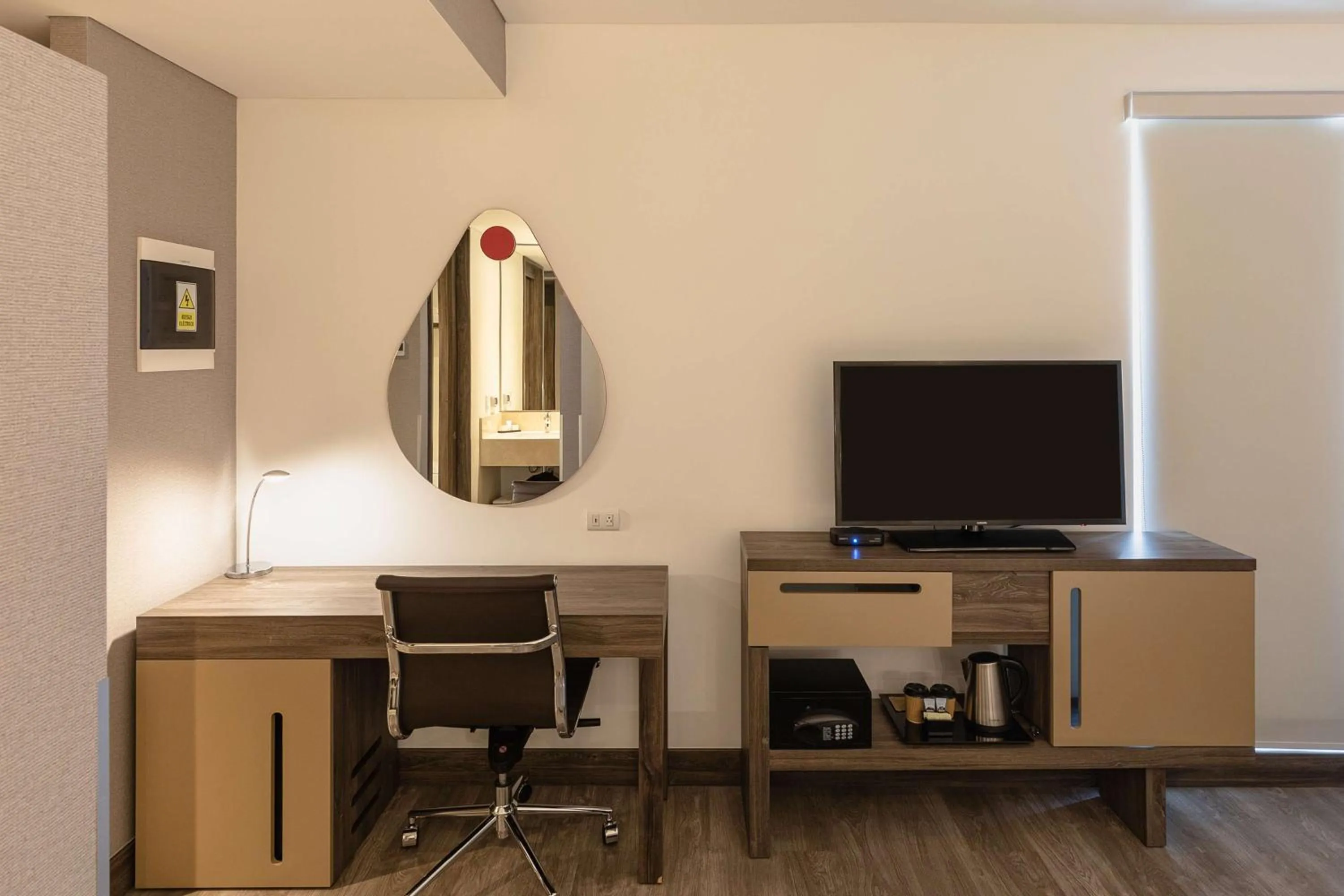 Bedroom in Hampton by Hilton Arequipa