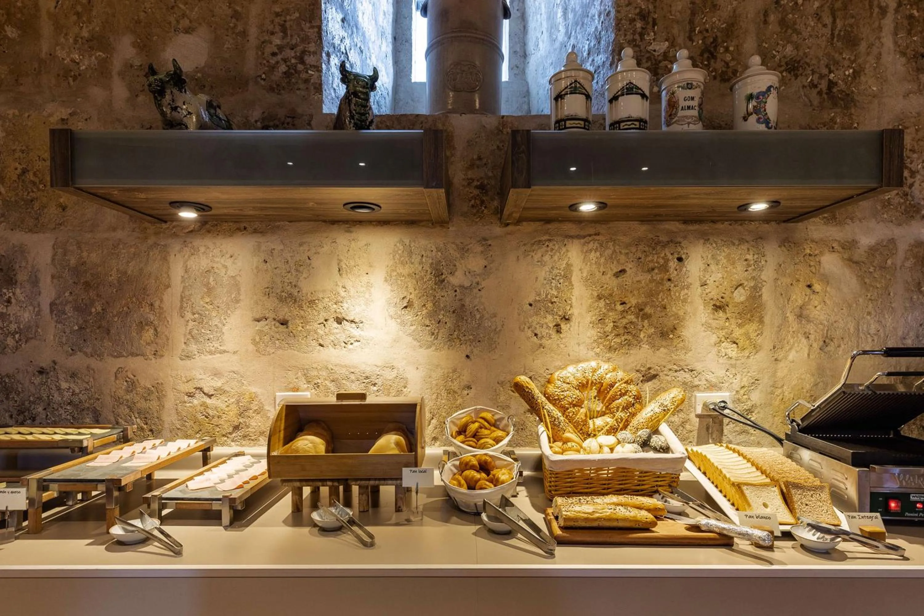 Breakfast in Hampton by Hilton Arequipa