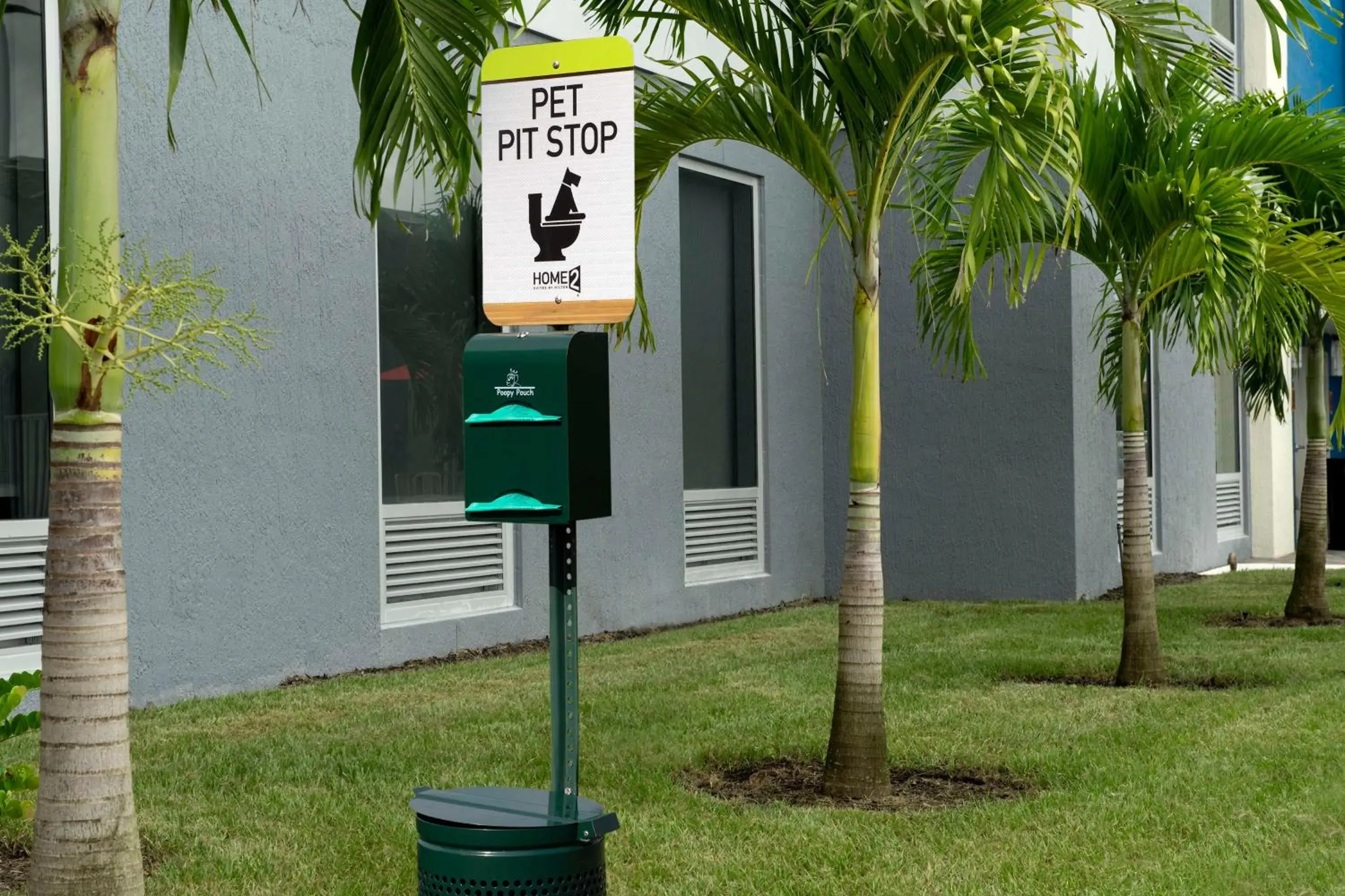 Property building in Home2 Suites by Hilton Fort Myers Airport Property building in Home2 Suites by Hilton Fort Myers Airport