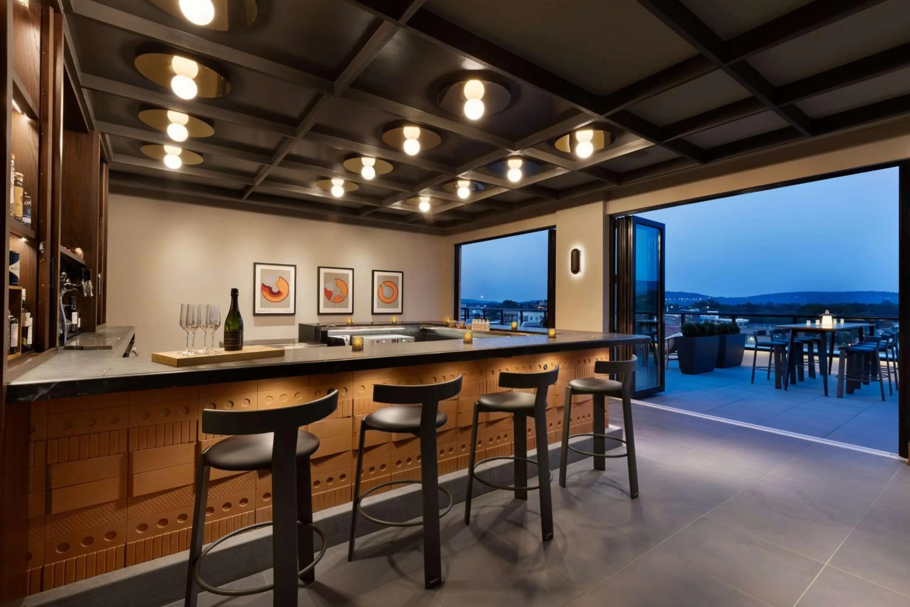 Lounge or bar in 106 Jefferson Huntsville, Curio Collection by Hilton