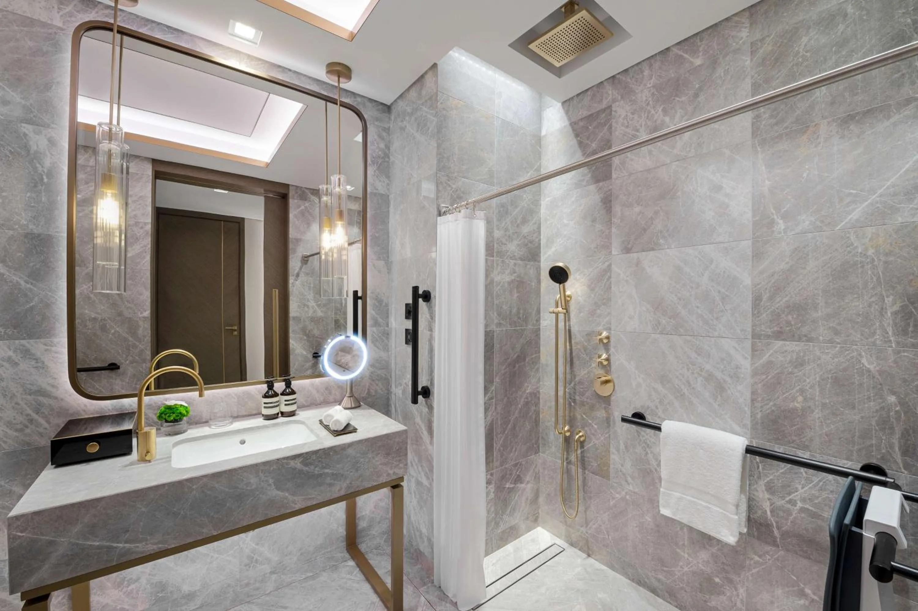 Photo of the whole room in Waldorf Astoria Kuwait