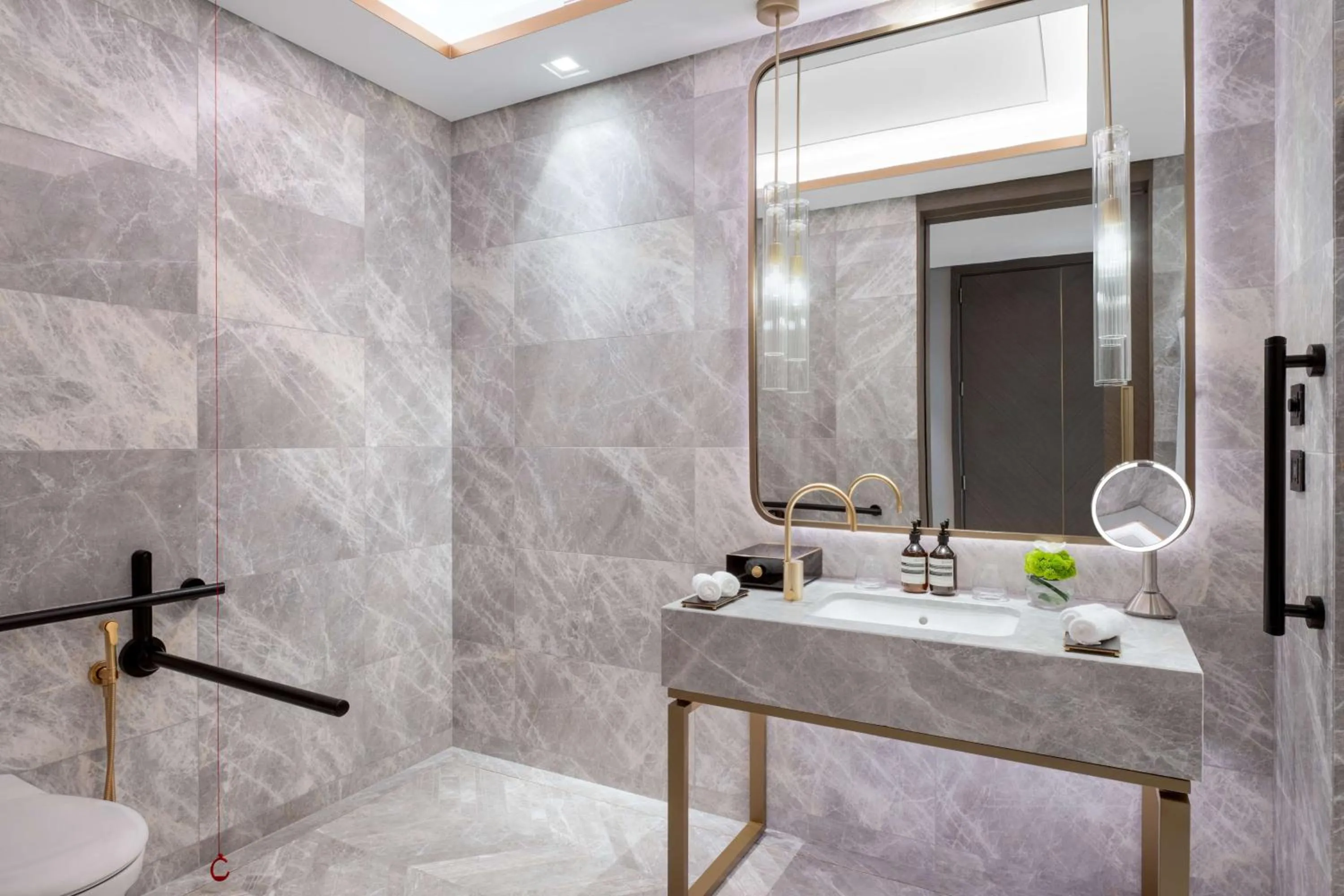 Photo of the whole room in Waldorf Astoria Kuwait