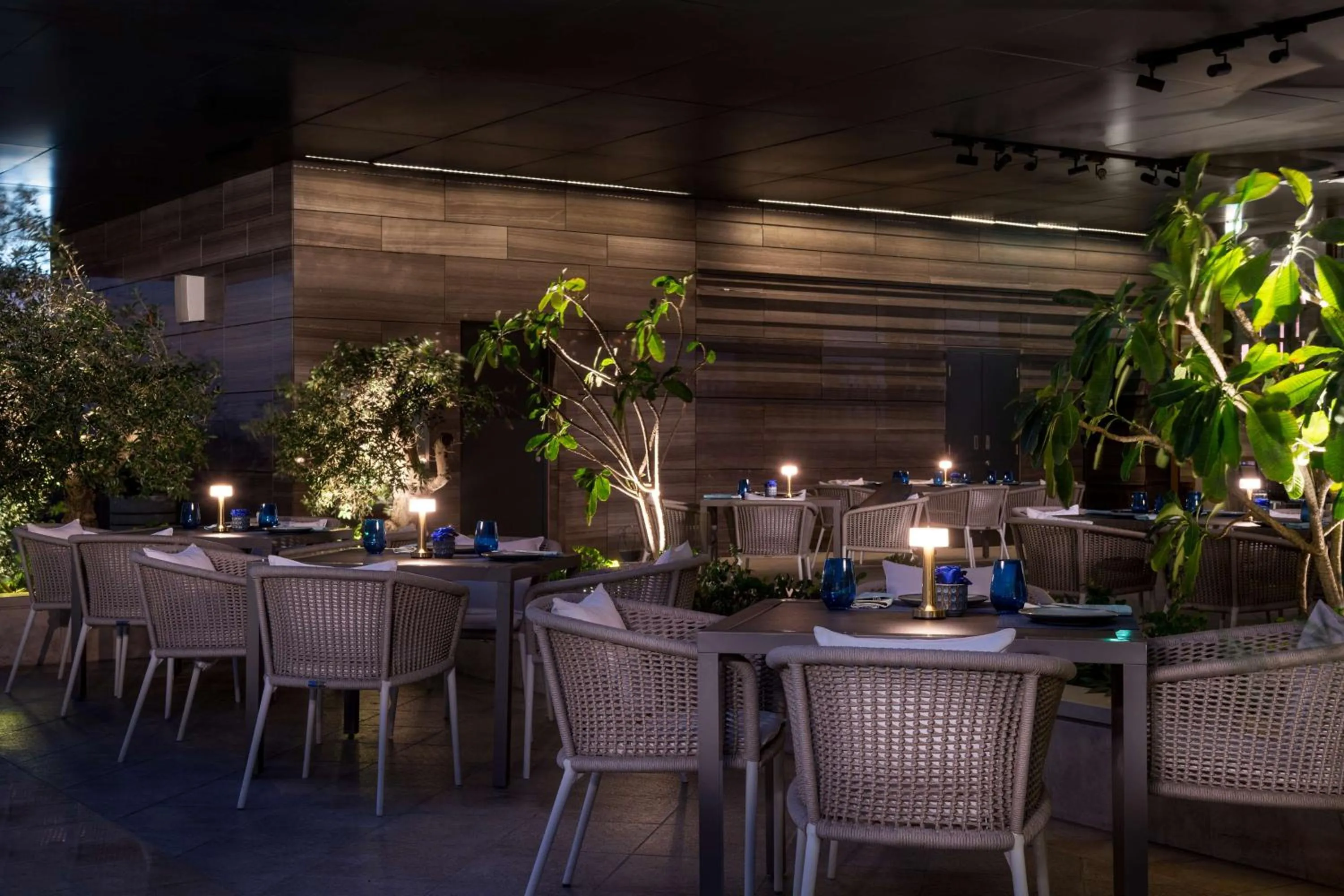 Restaurant/places to eat in Waldorf Astoria Kuwait