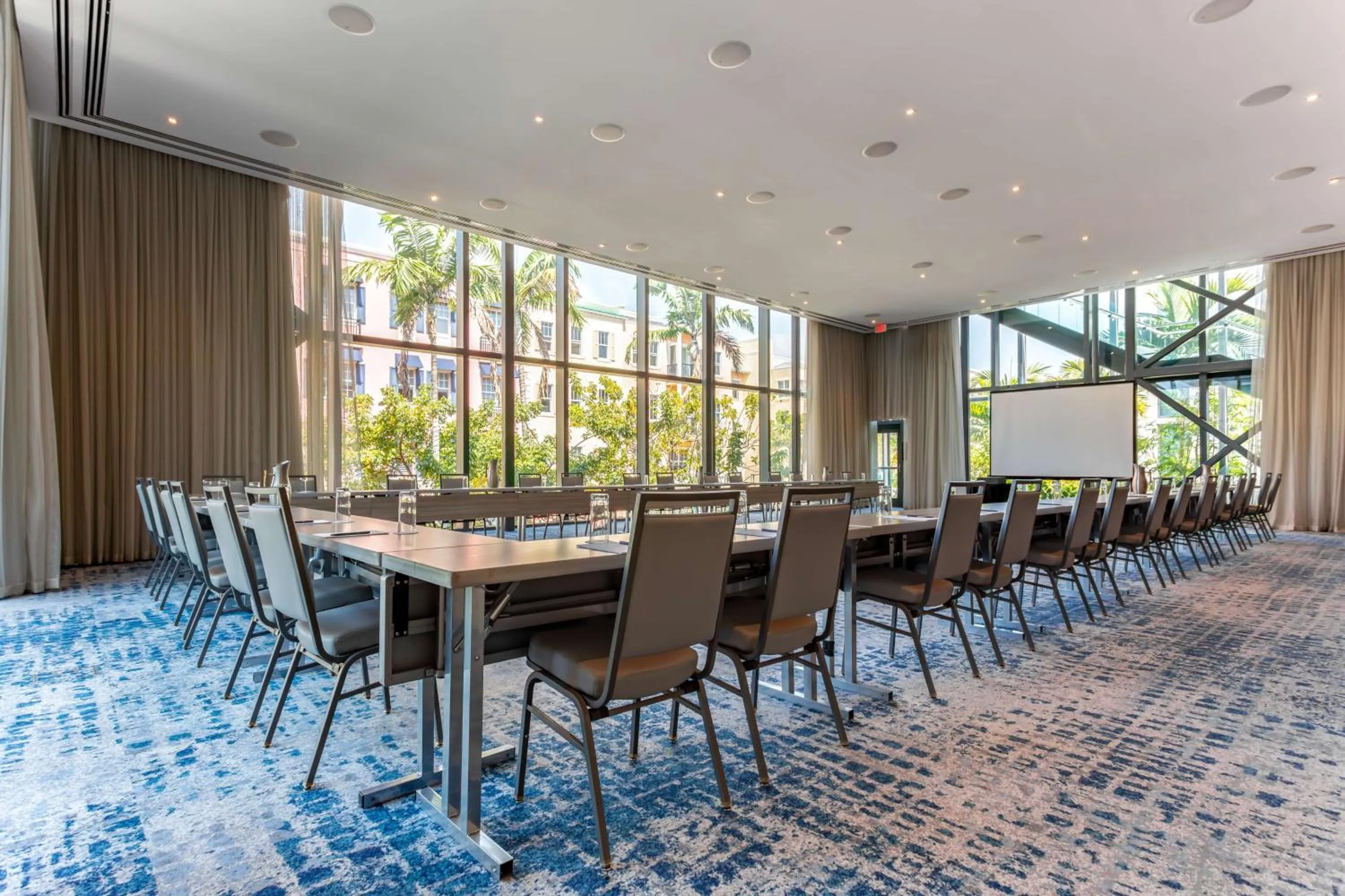 Meeting/conference room in The Ray Hotel Delray Beach, Curio Collection By Hilton