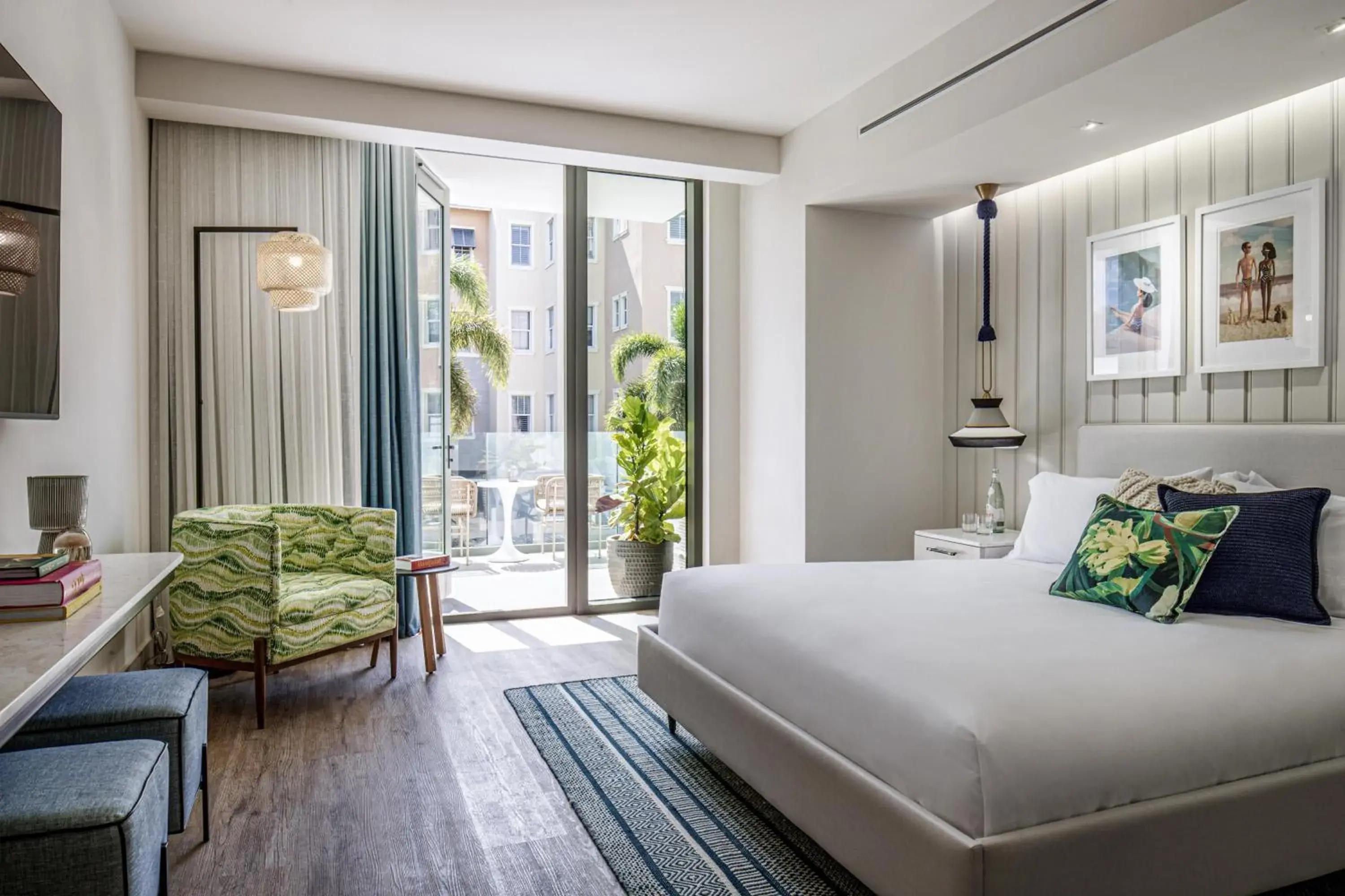 Bed in The Ray Hotel Delray Beach, Curio Collection By Hilton Bed in The Ray Hotel Delray Beach, Curio Collection By Hilton