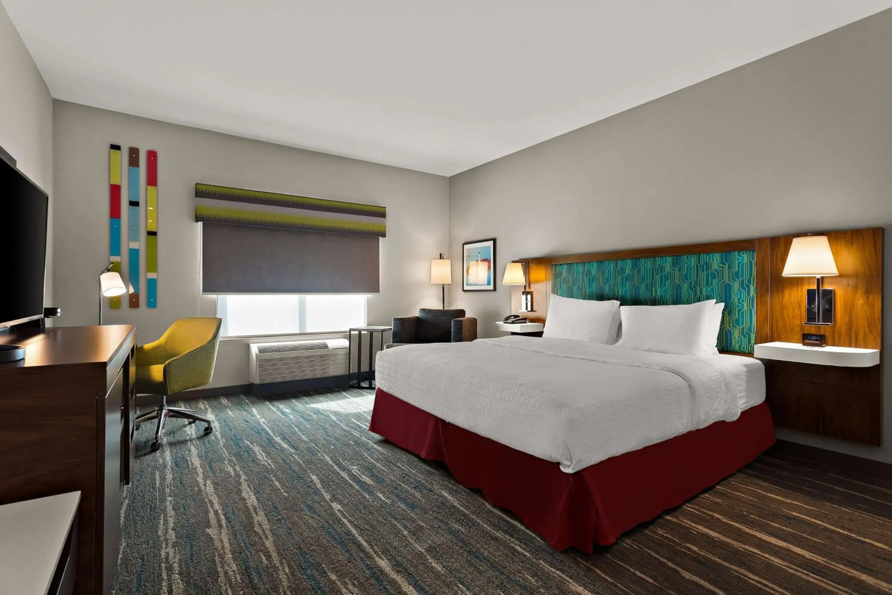 Bed in Hampton Inn & Suites Ruskin I-75, FL Bed in Hampton Inn & Suites Ruskin I-75, FL