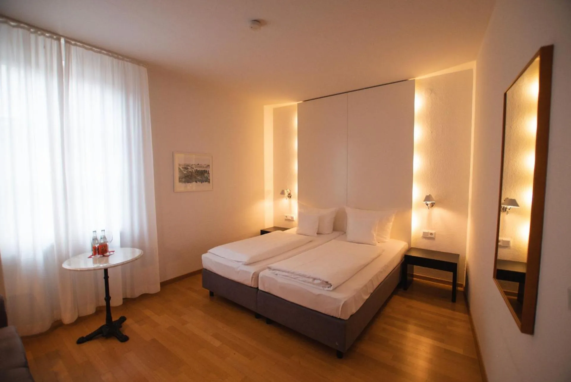 Bed in Hotel am Main