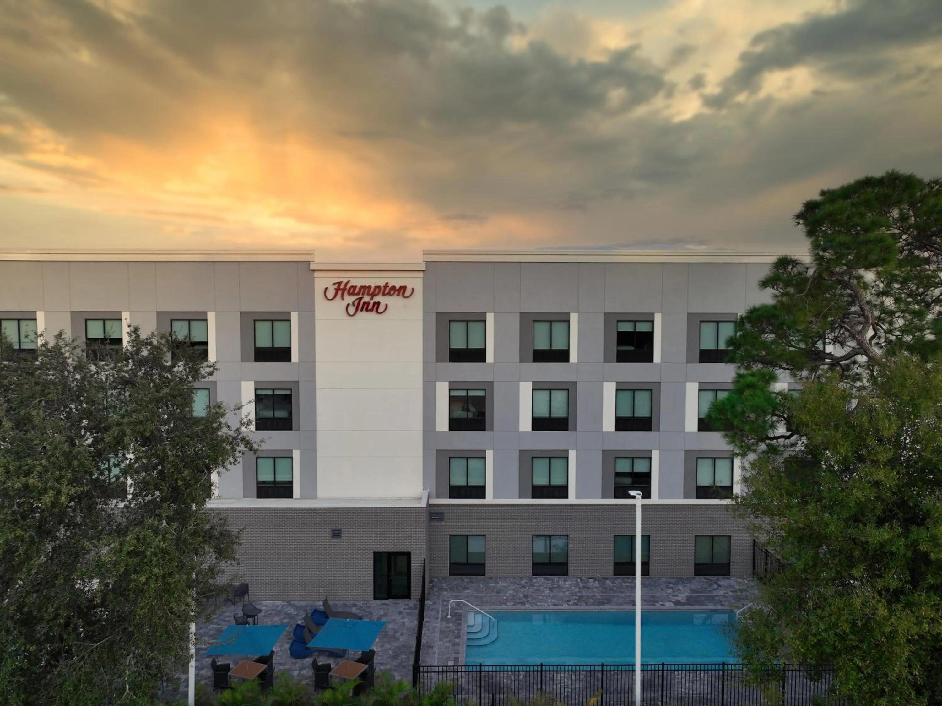 Property building in Hampton Inn Pinellas Park St Petersburg, Fl