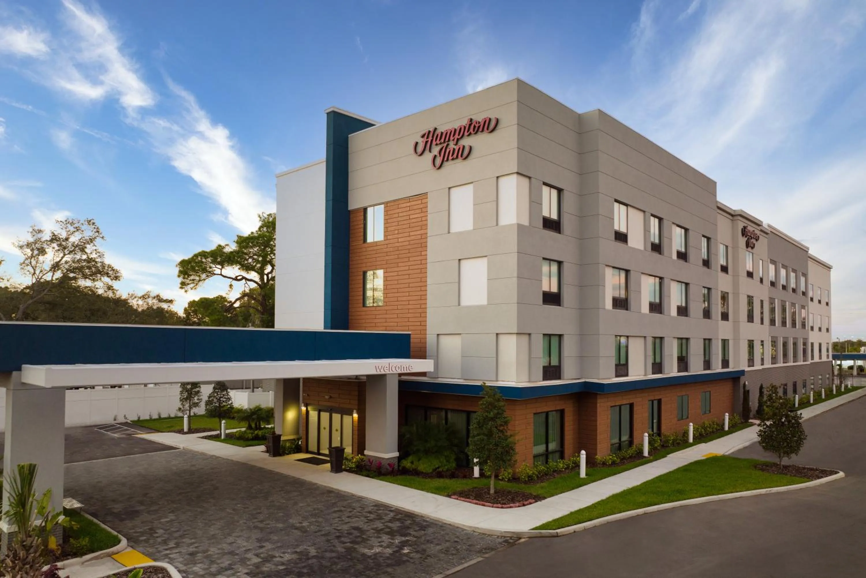 Property building in Hampton Inn Pinellas Park St Petersburg, Fl