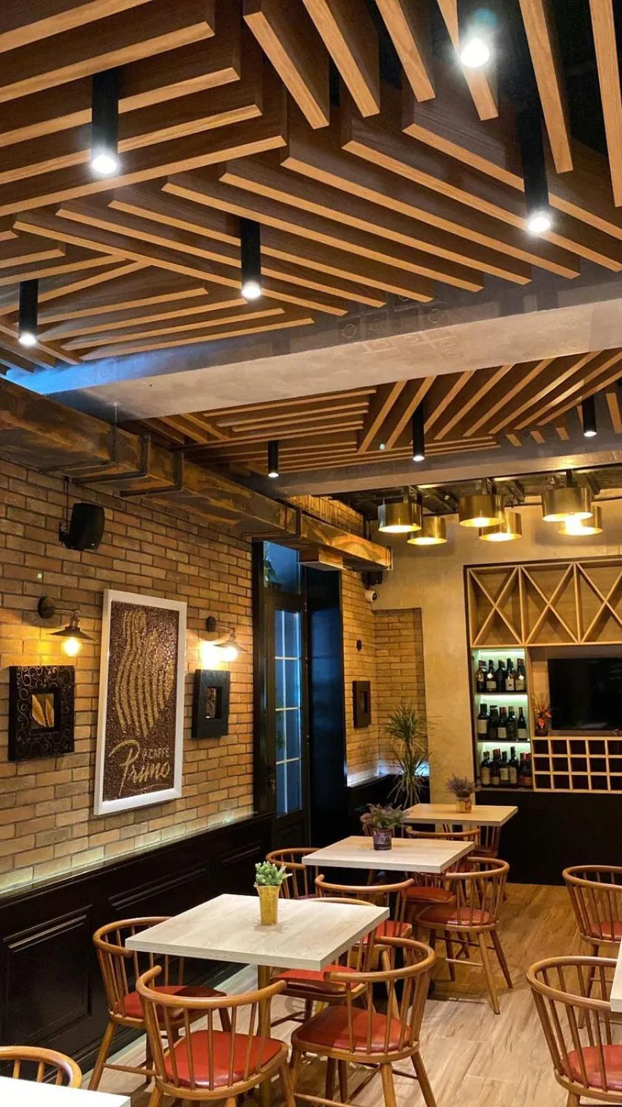 Restaurant/places to eat in Primo Hotel