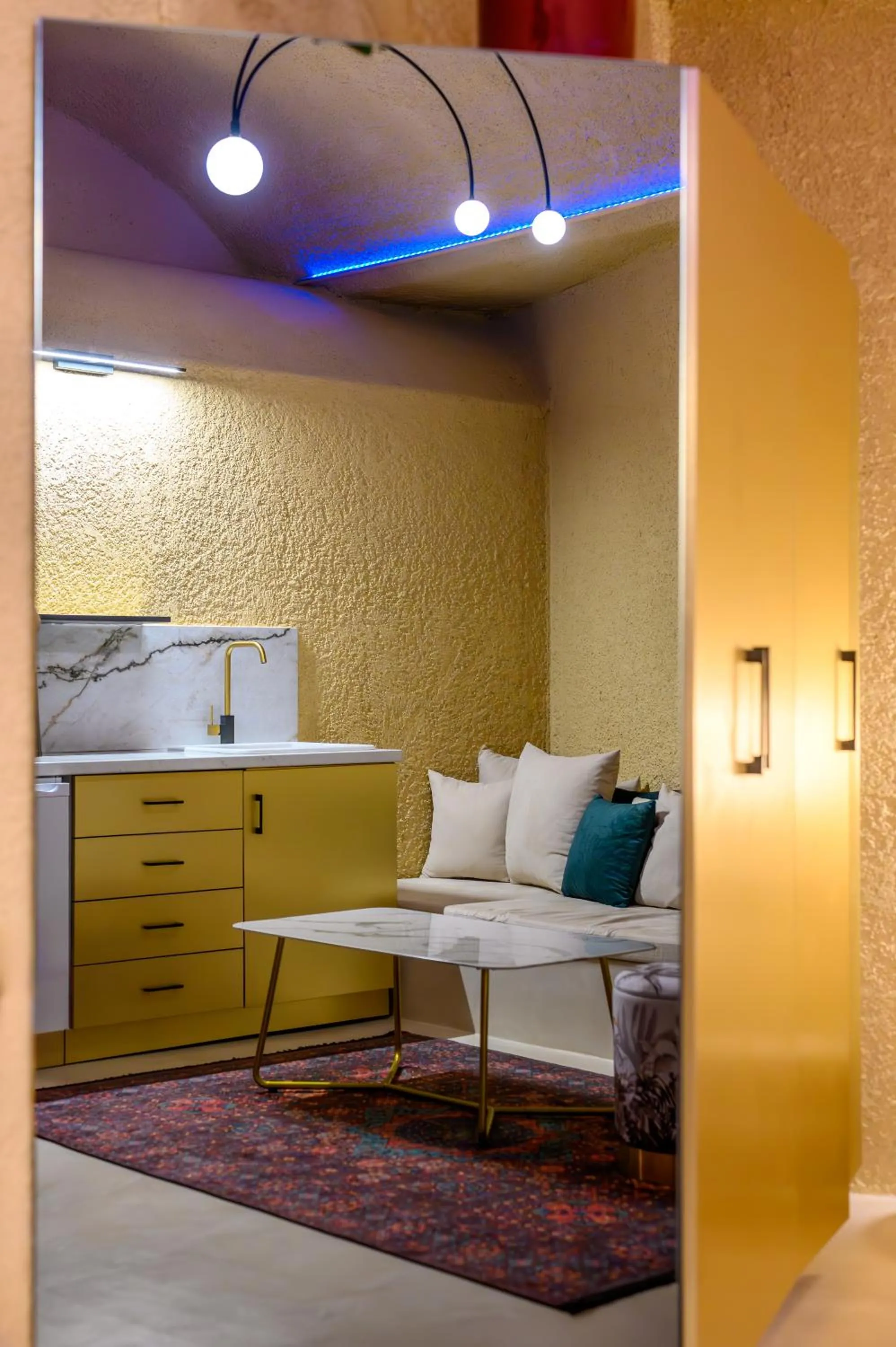 wardrobe in Canyon Santorini