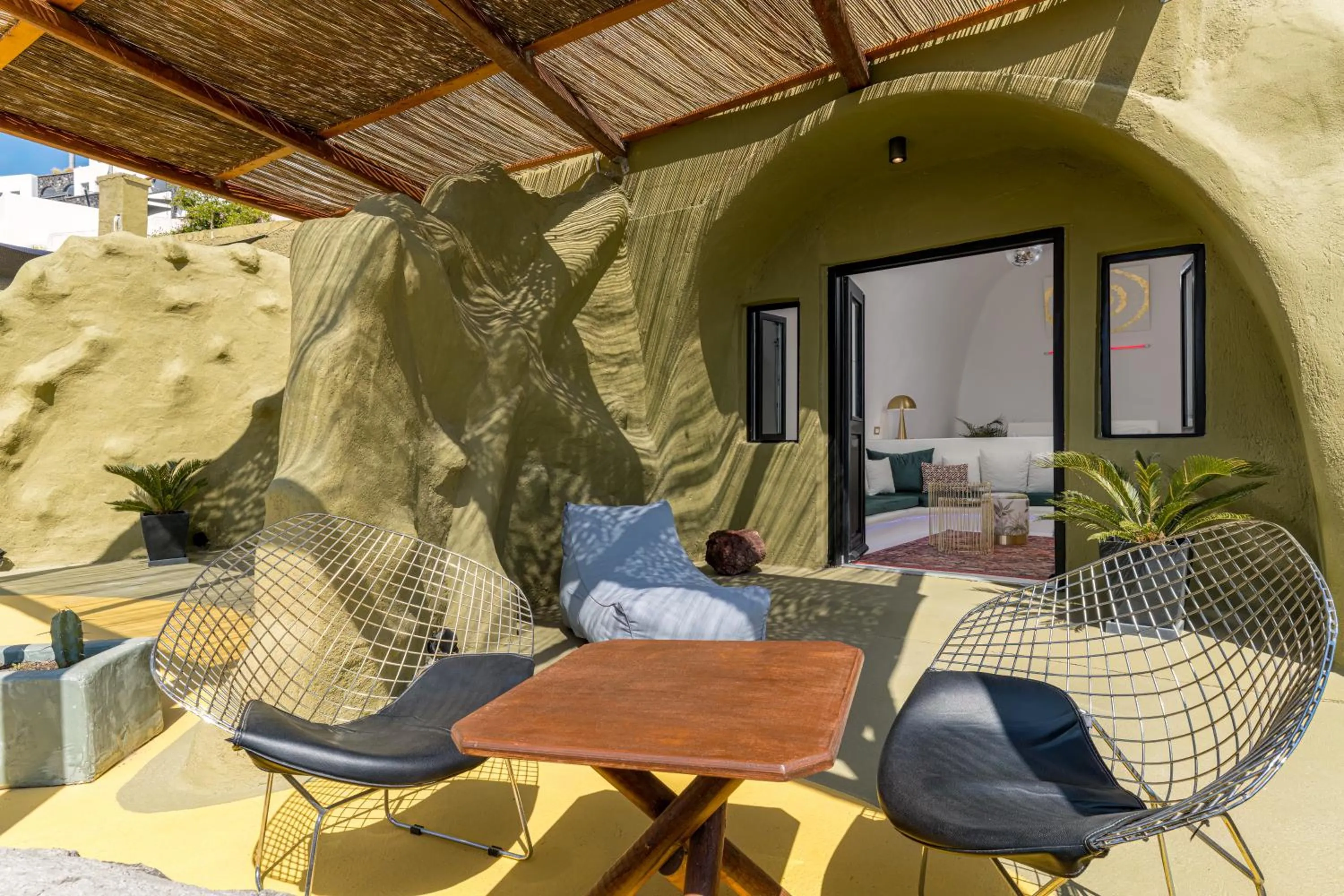 Patio in Canyon Santorini