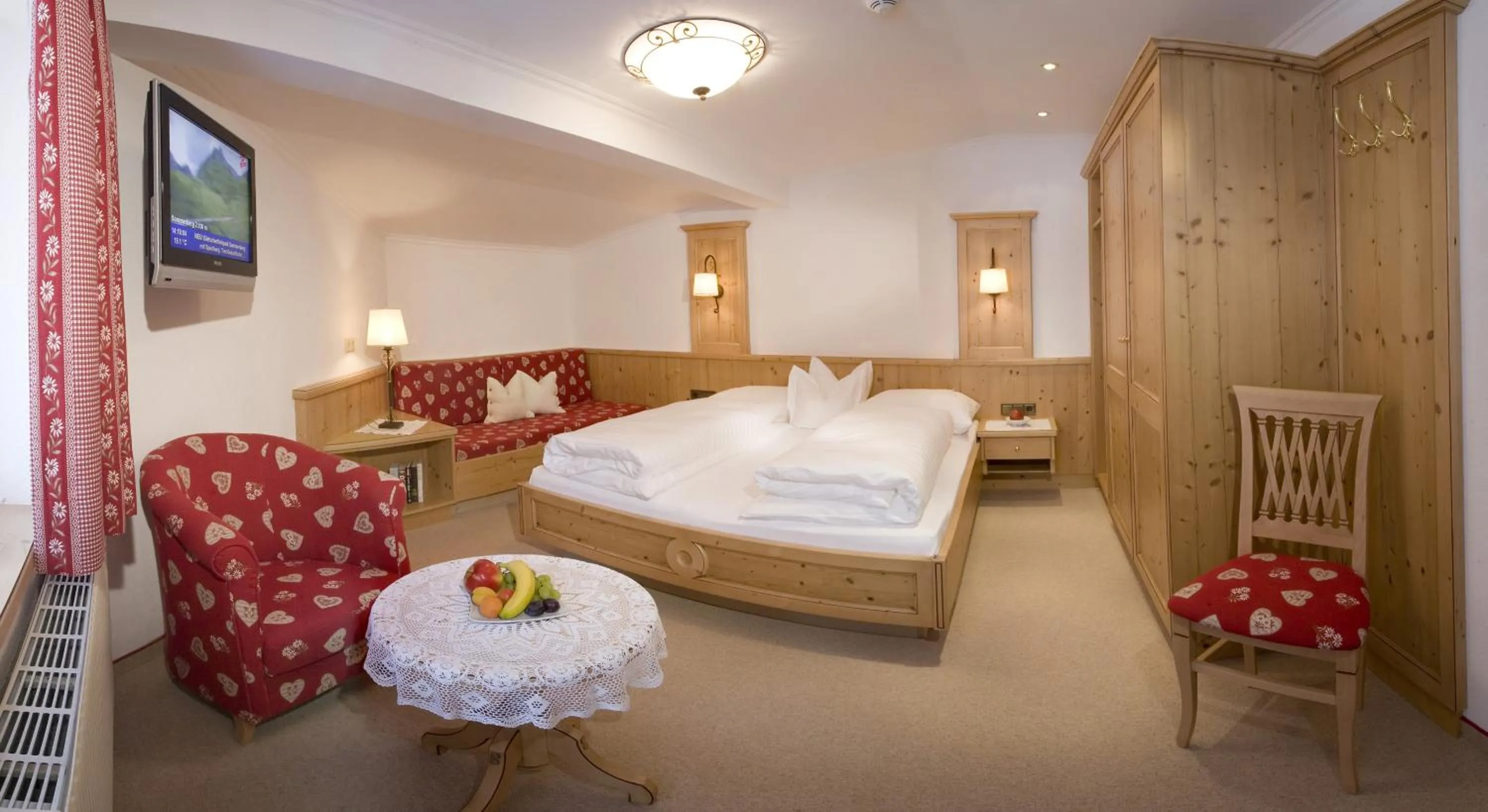 Photo of the whole room, Bed in Hotel-Garni Jakober - B&B und Appartements