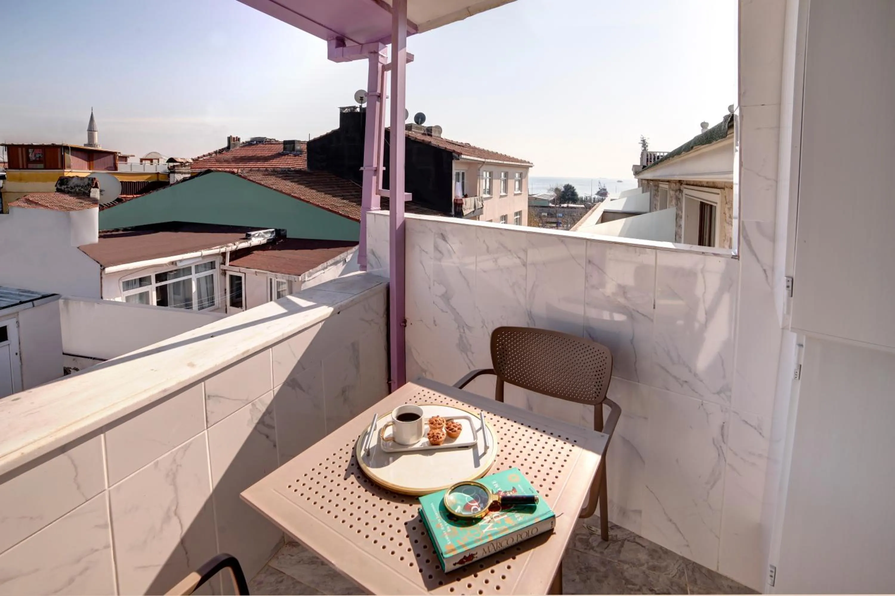 Balcony/Terrace in SEVEN ROSES APART HOTEL