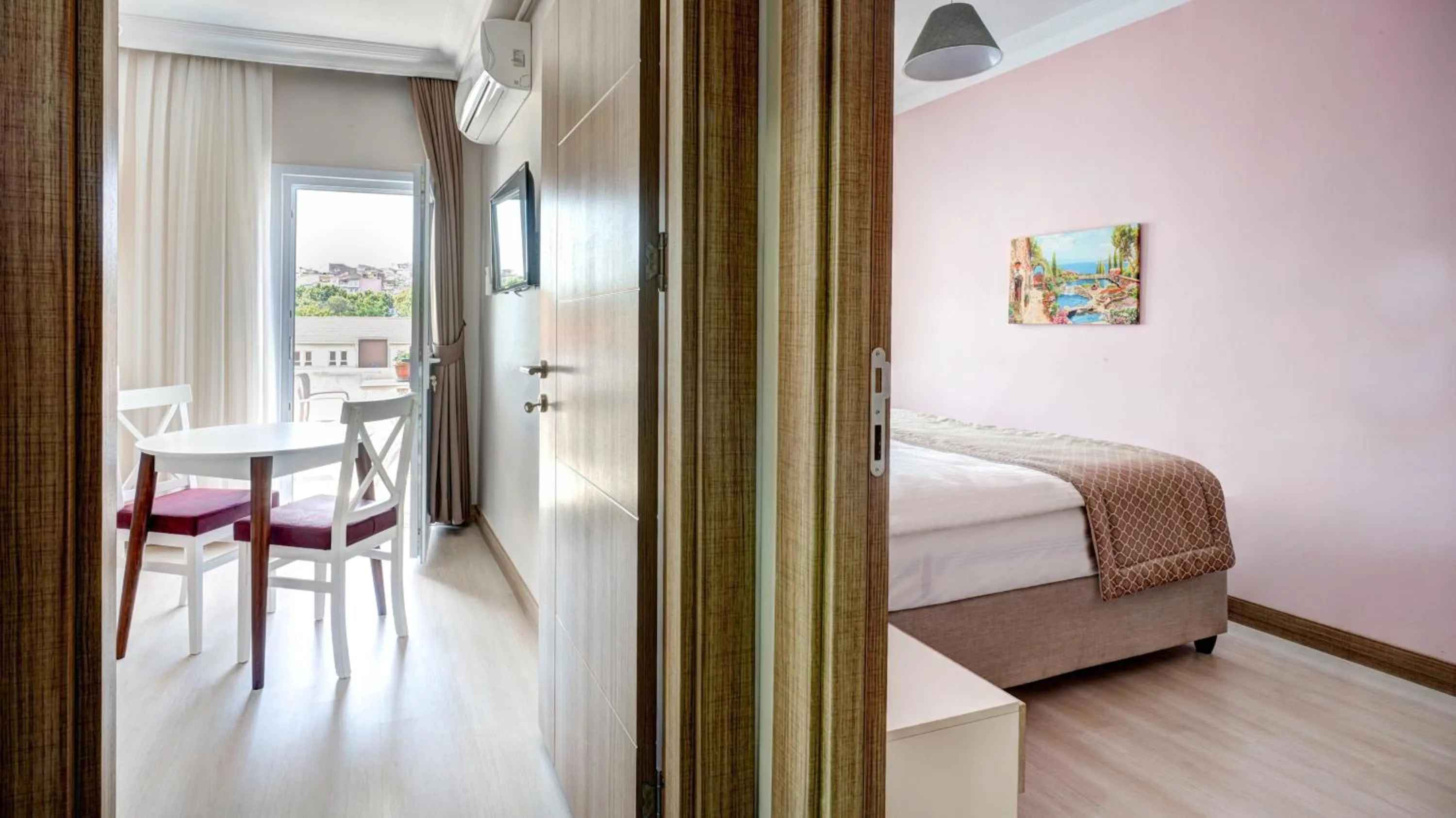 Massage, Bed in SEVEN ROSES APART HOTEL