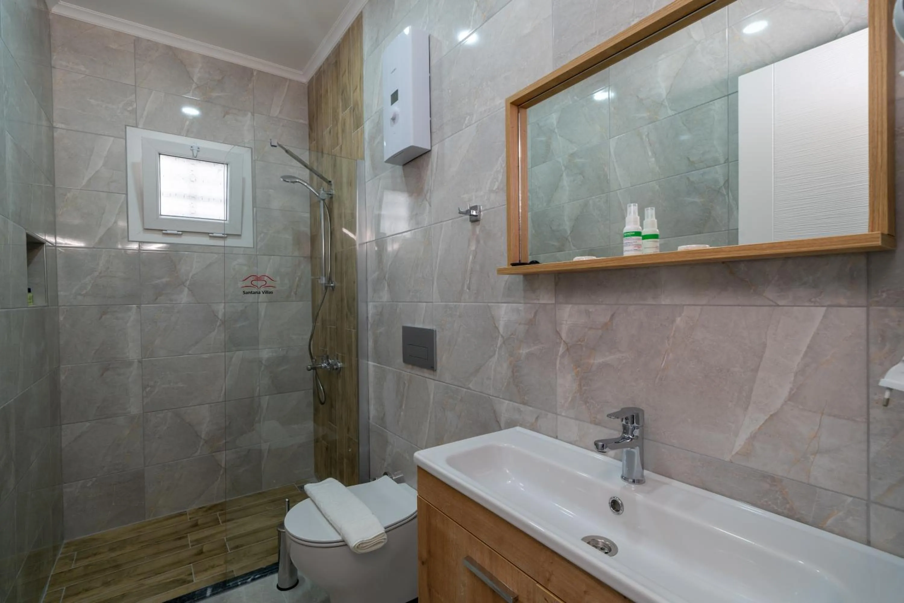 Shower in Santana Gocek