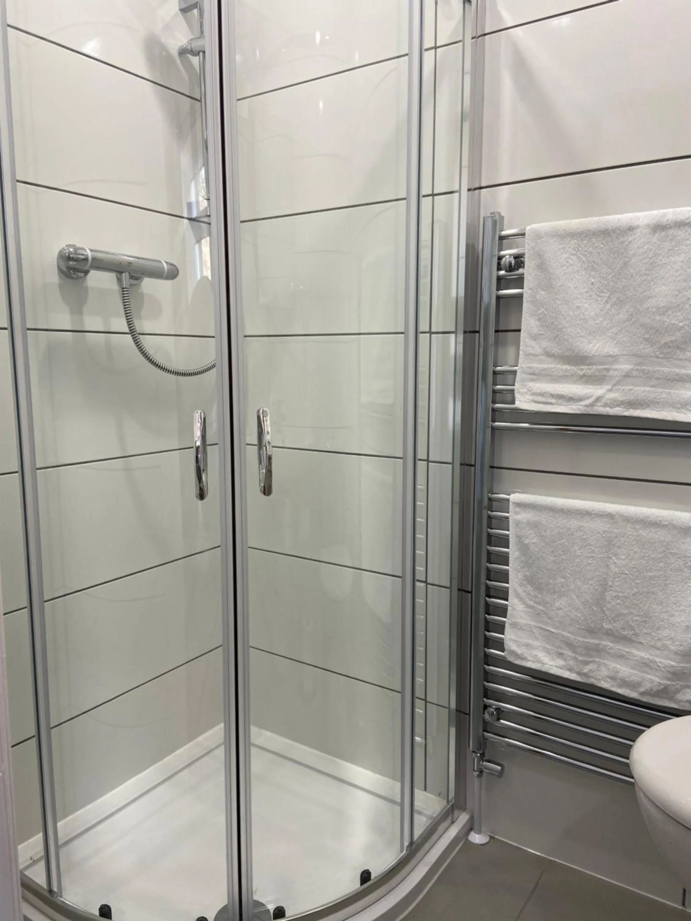 Homewood Airbnb, Combe Martin, Devon - 300m to the Beach!