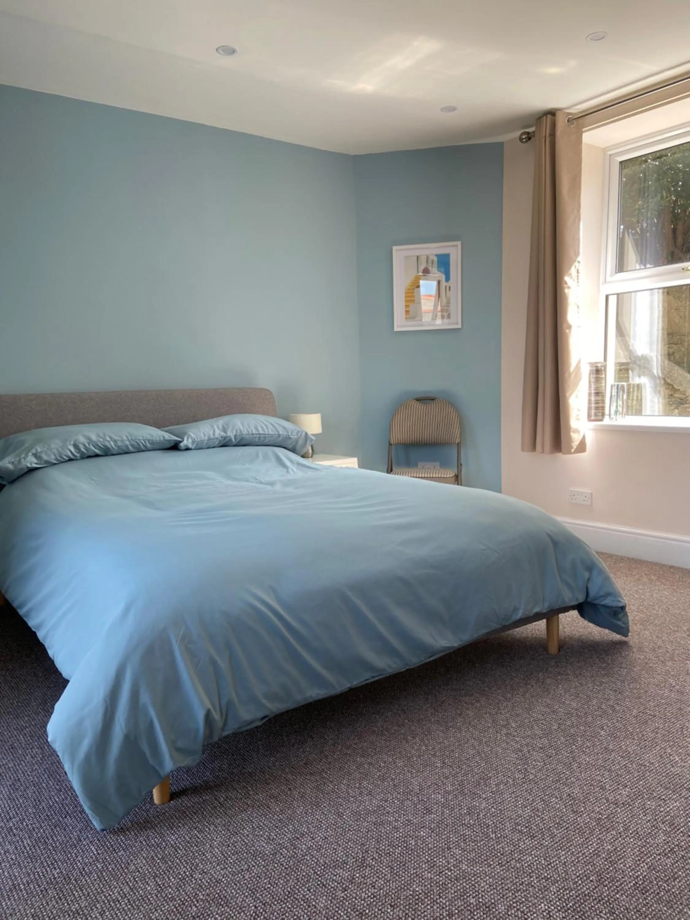 Bed in Homewood Airbnb, Combe Martin, Devon - 300m to the Beach!