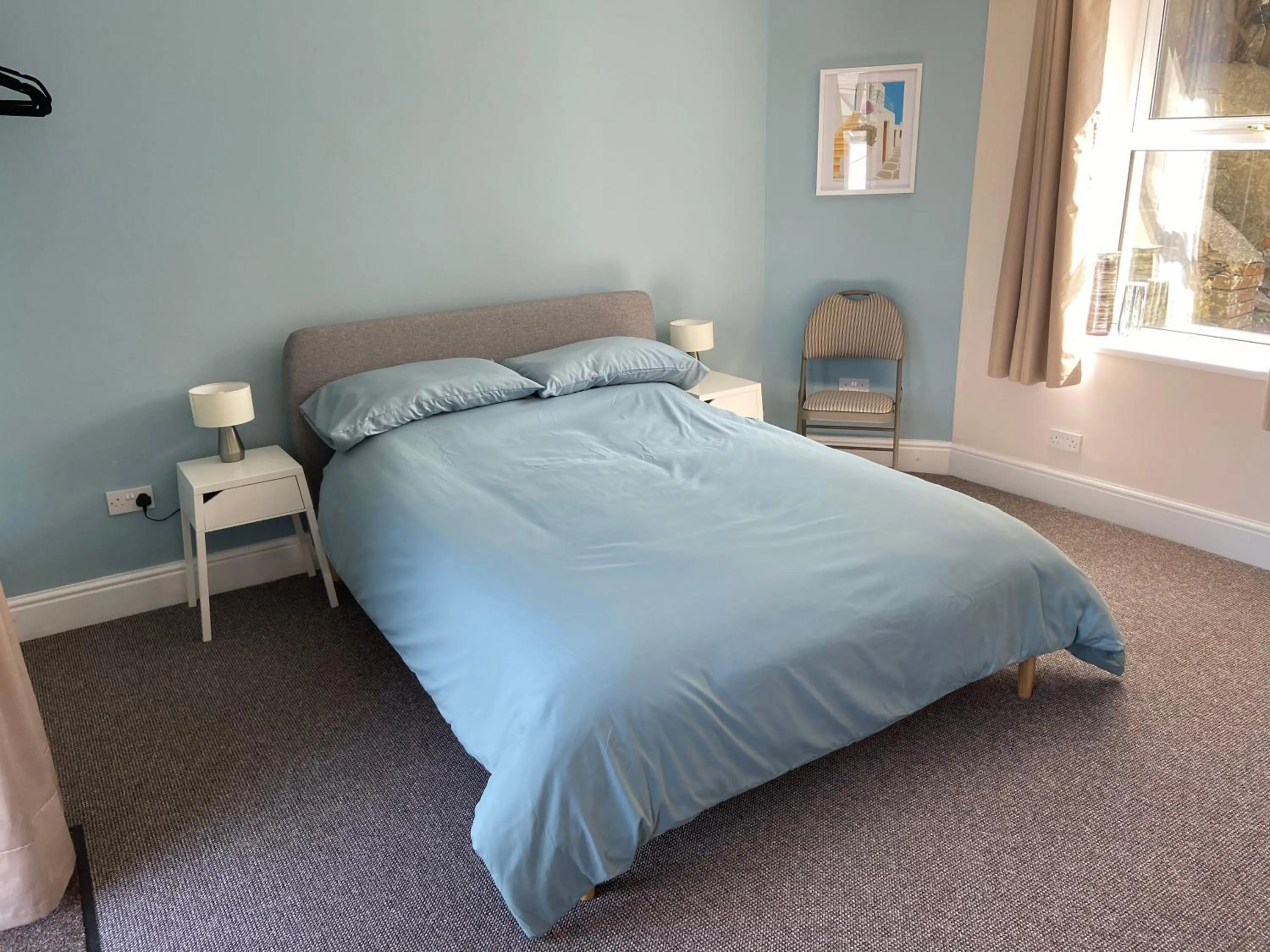 Bed in Homewood Airbnb, Combe Martin, Devon - 300m to the Beach!