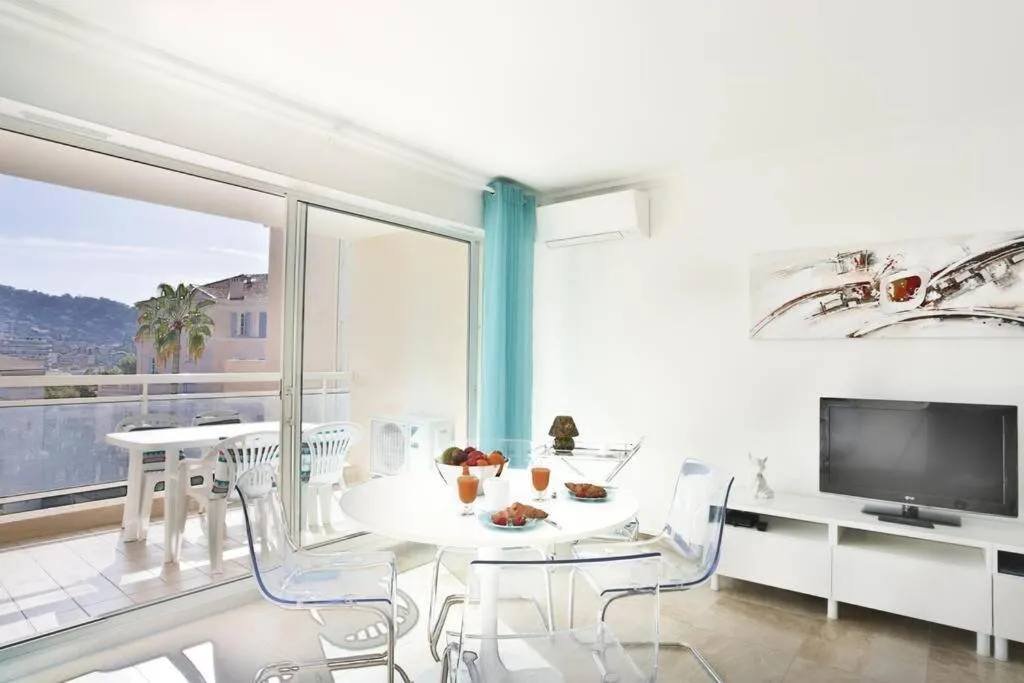Bright One BDRM Apartment A/C-Swimming Pool/Congress by Olidesi