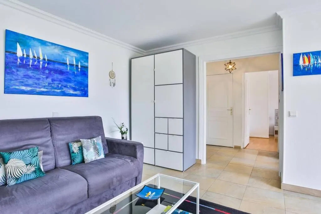 Bright One BDRM Apartment A/C-Swimming Pool/Congress by Olidesi