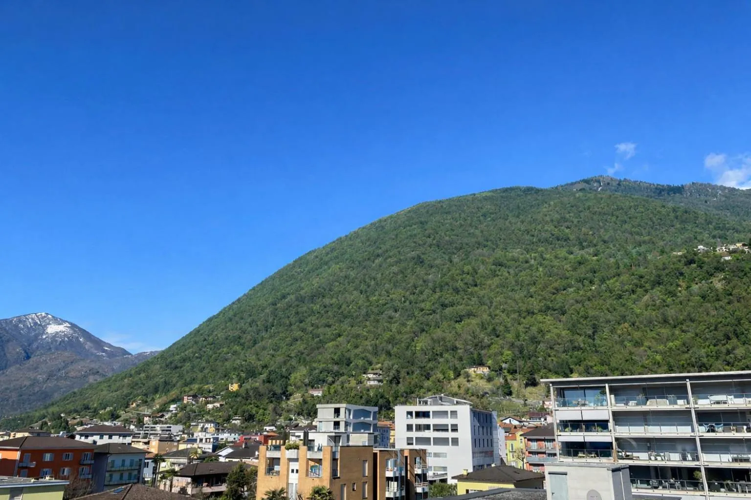 Mountain view in Hotel Nessi Locarno