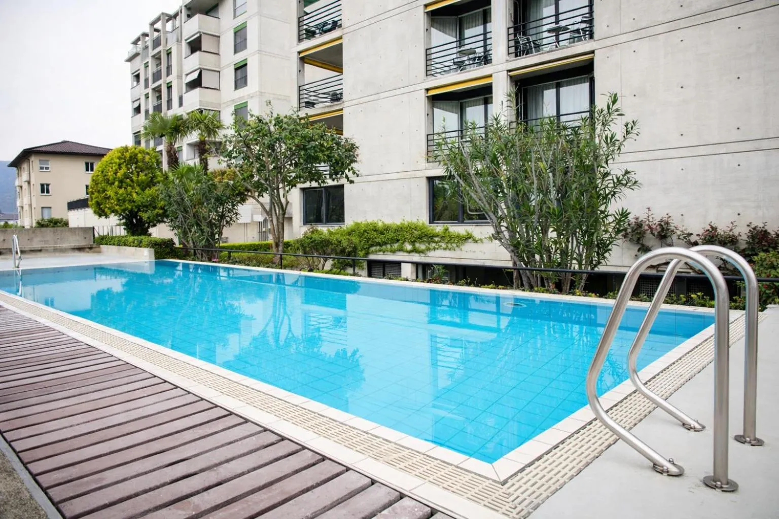 Swimming pool in Hotel Nessi Locarno
