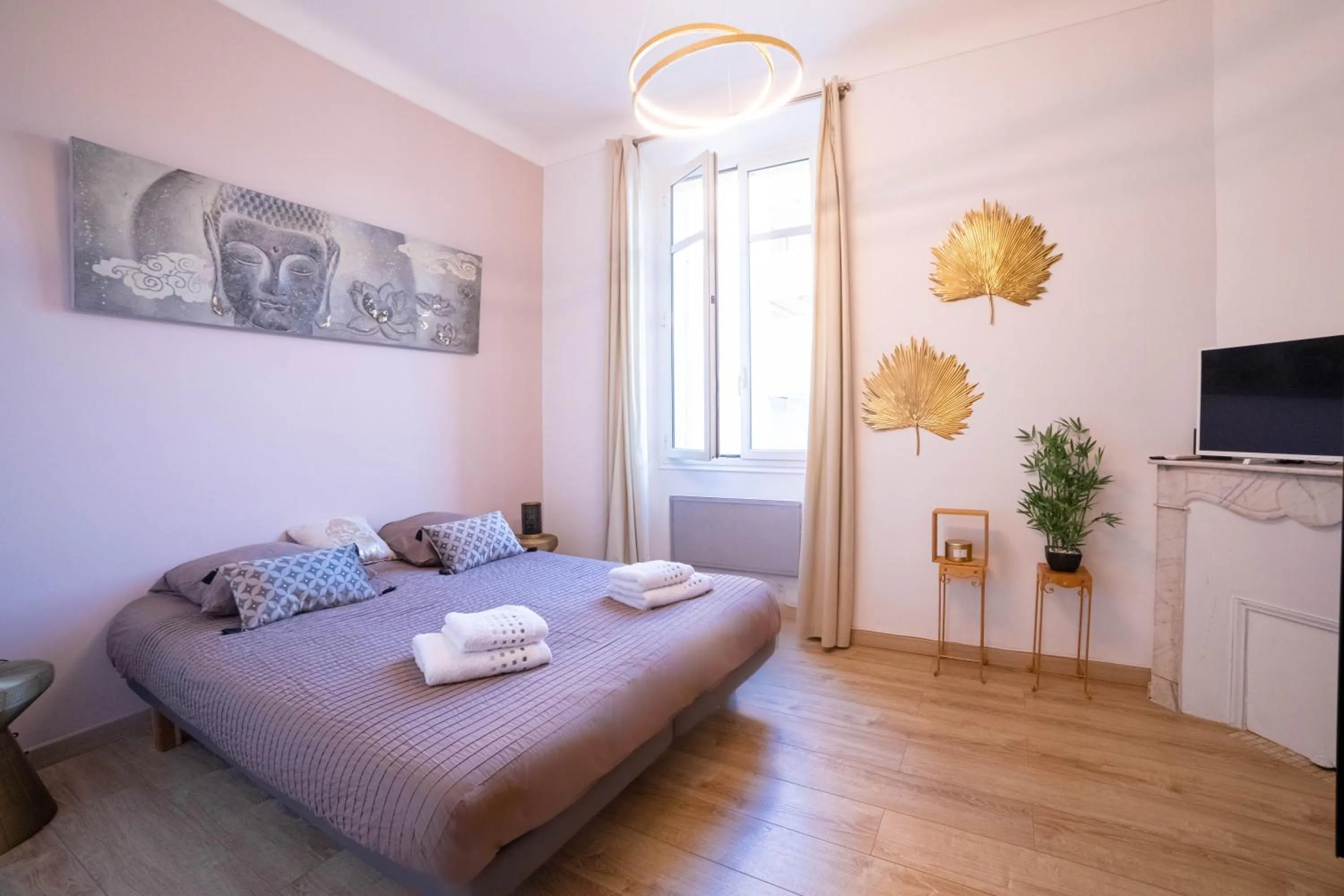 Bedroom, Bed in Smile Apartment