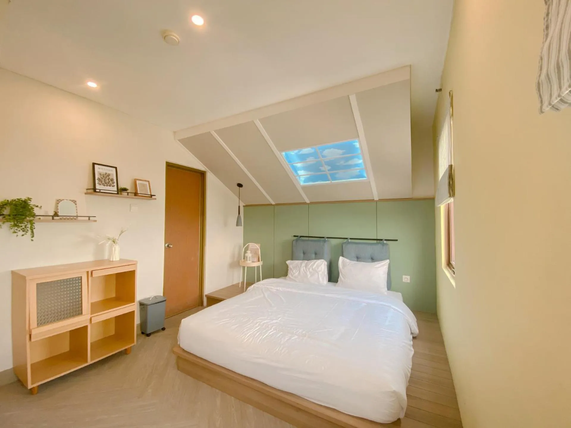 Bed in youre at - The Majesty Apartment