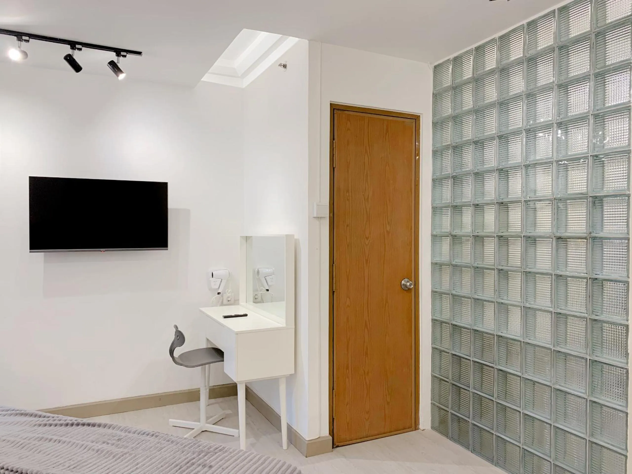 youre at - The Majesty Apartment